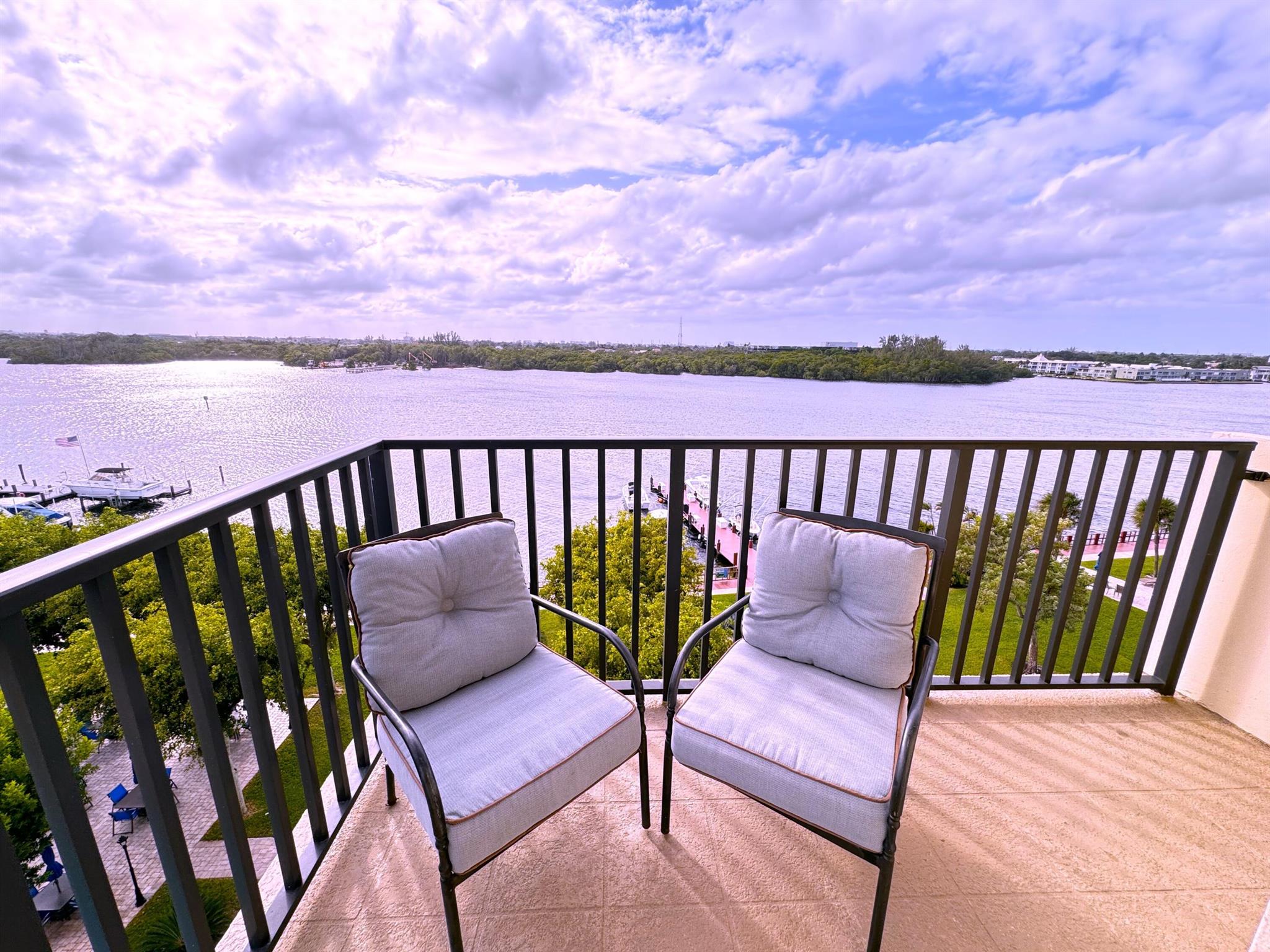 2121 N Ocean Boulevard 609w