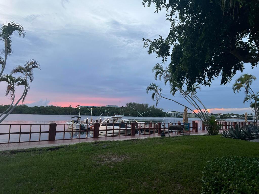 2121 N Ocean Boulevard 609w