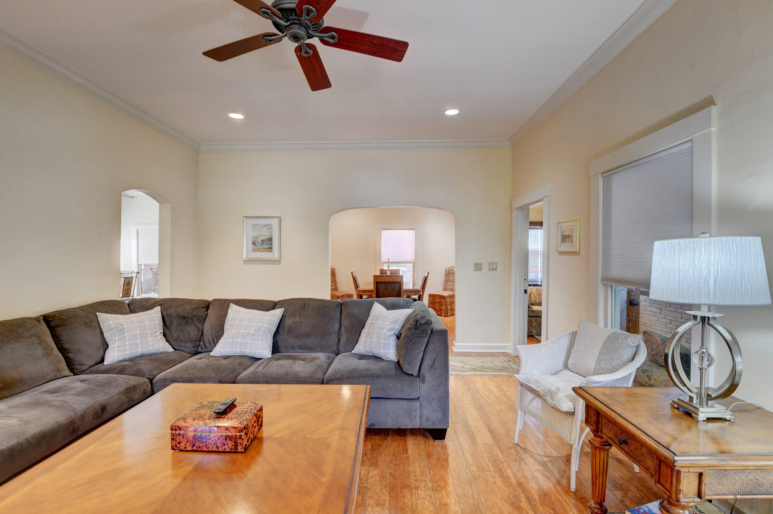 219 S Swinton Avenue