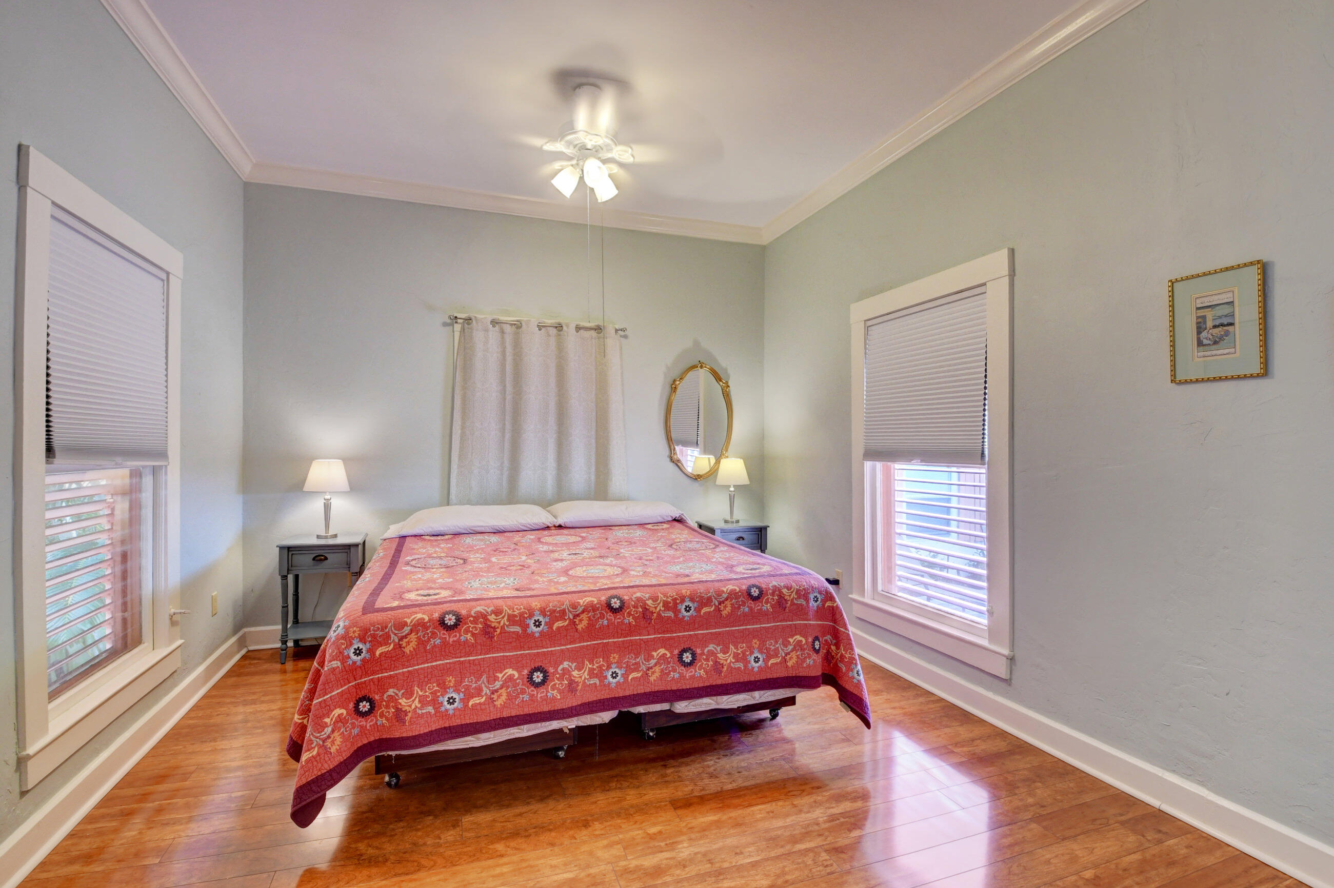 219 S Swinton Avenue