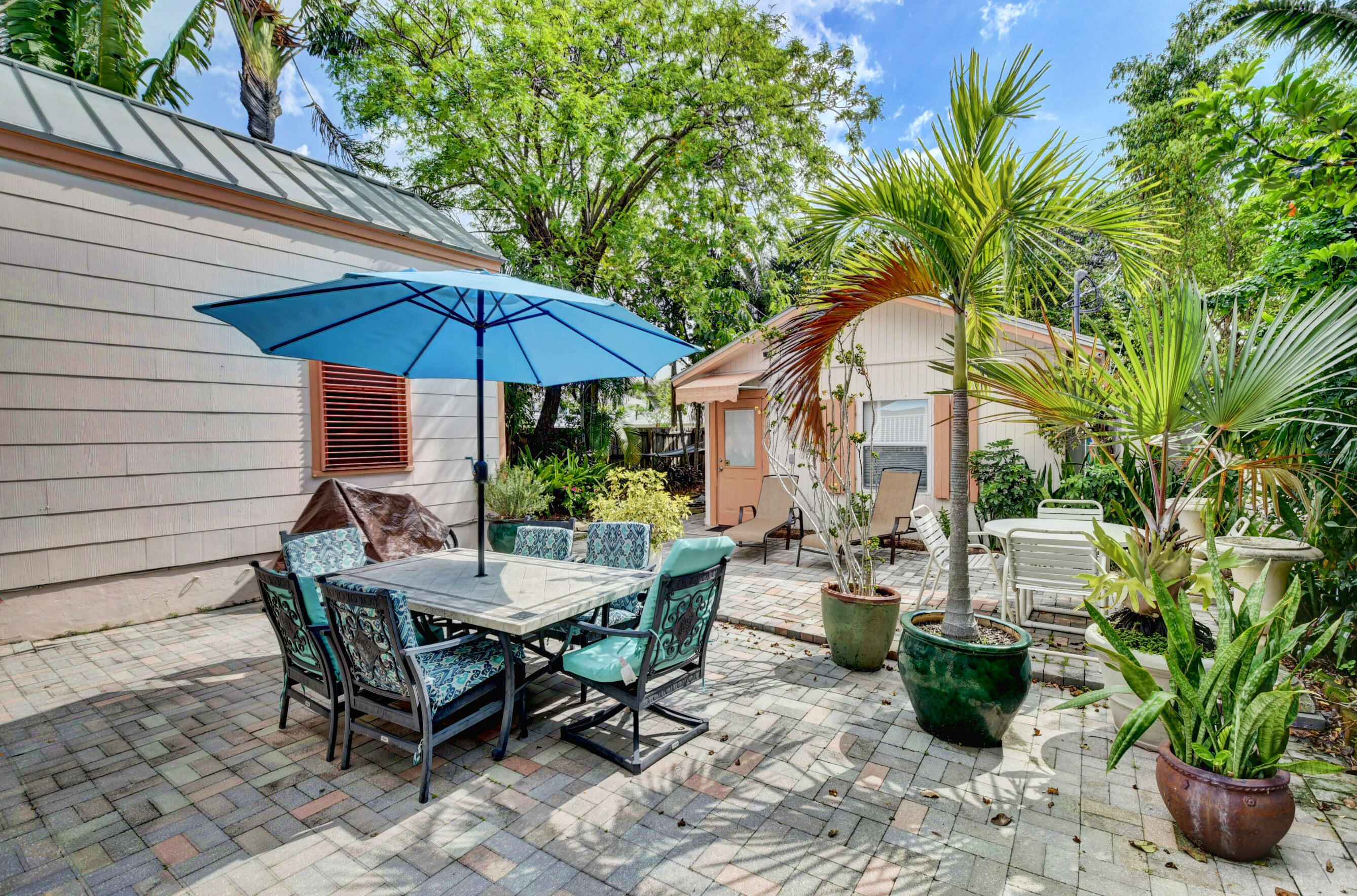 219 S Swinton Avenue