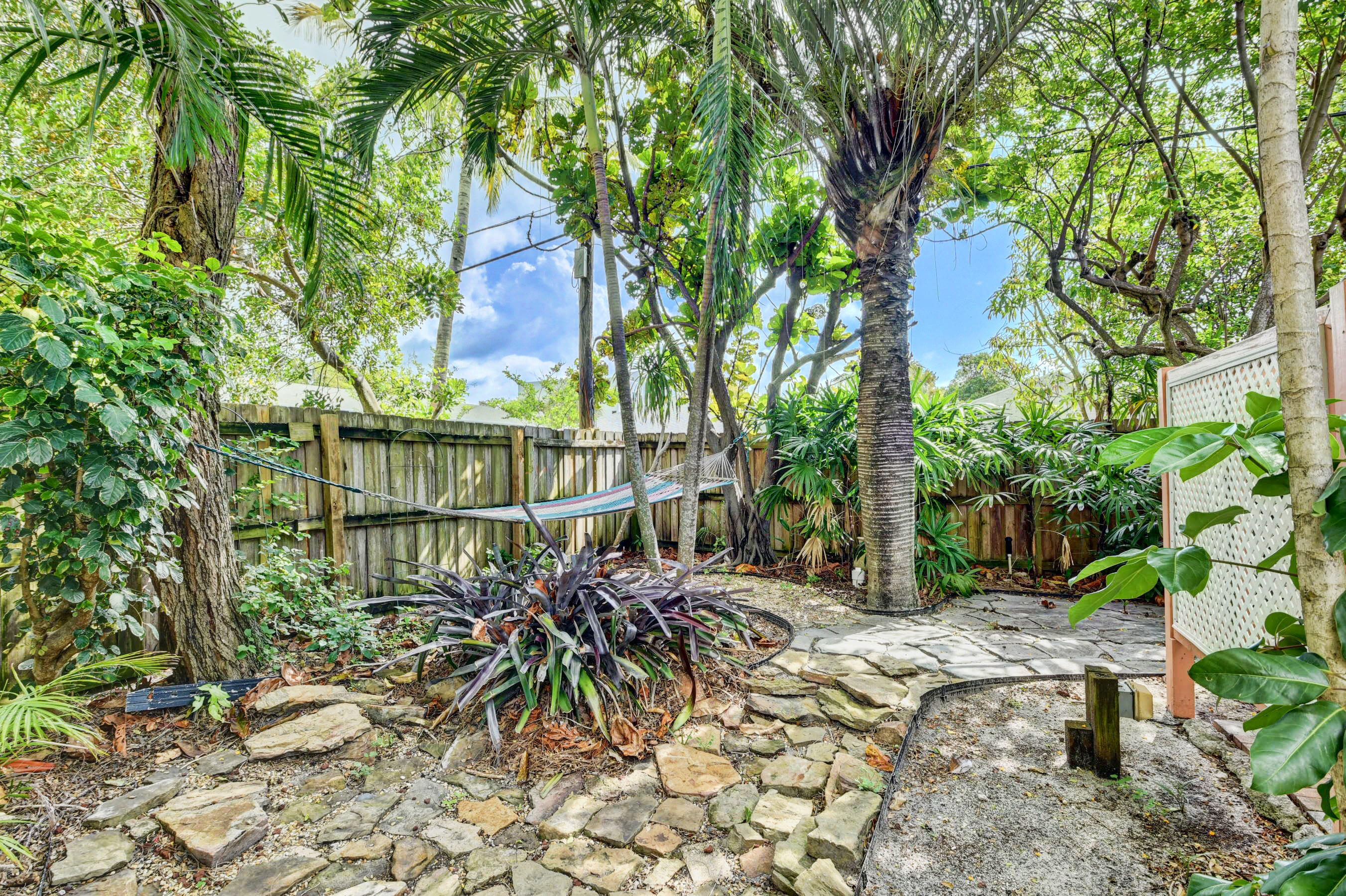 219 S Swinton Avenue