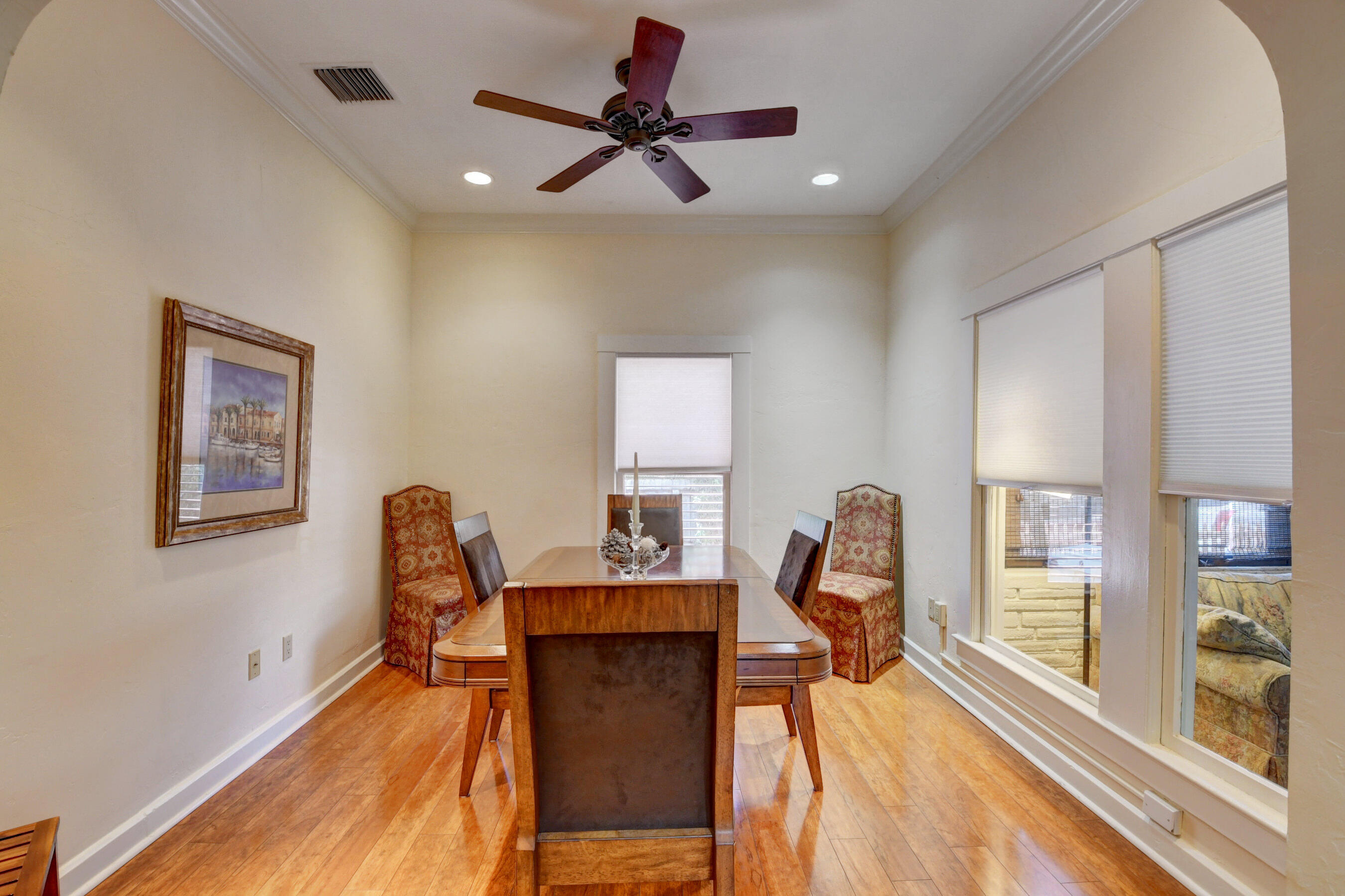 219 S Swinton Avenue