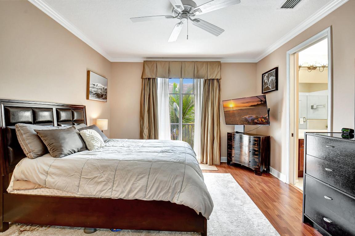 3622 NW 5th Terrace 3622