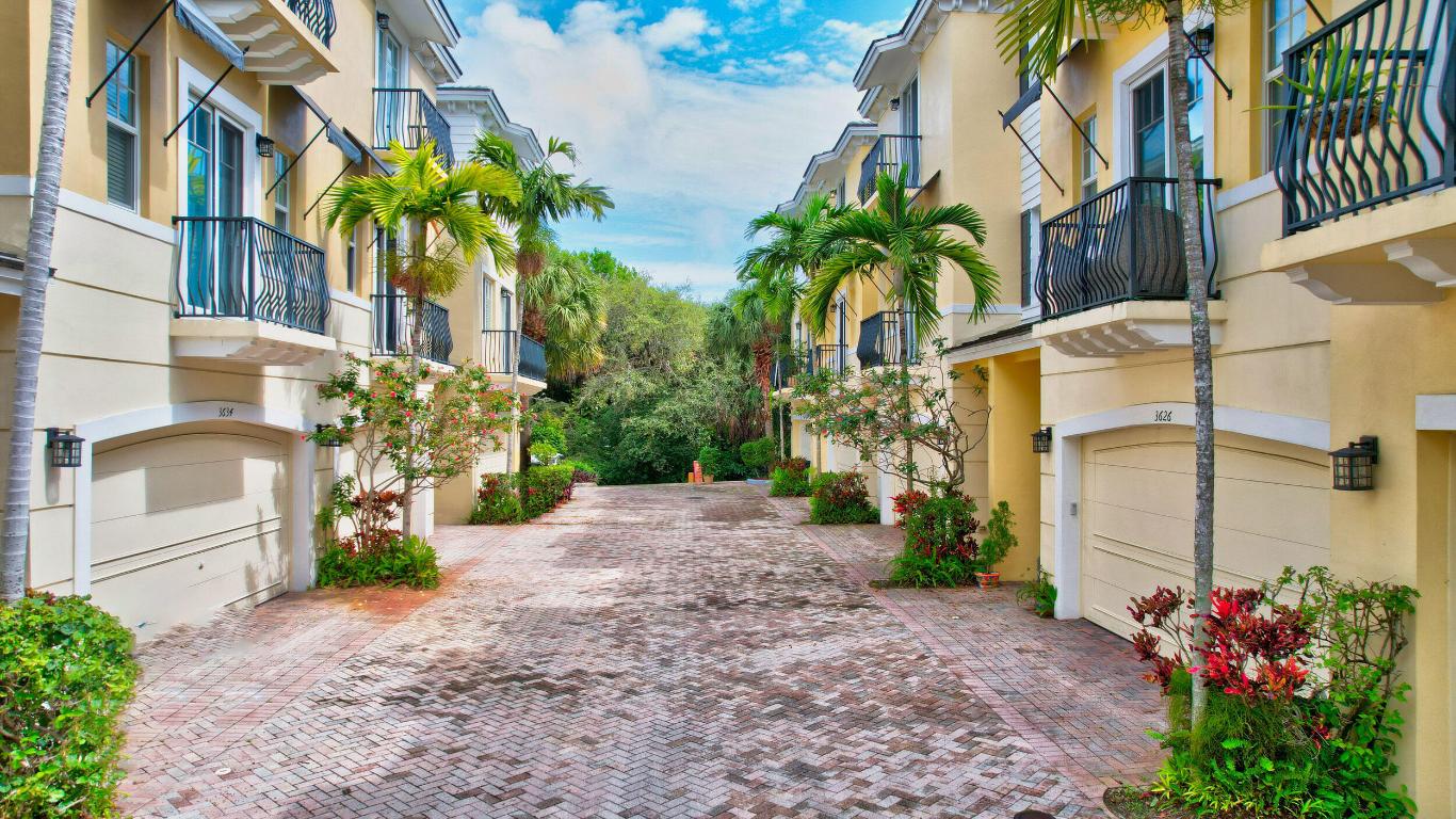 3622 NW 5th Terrace 3622