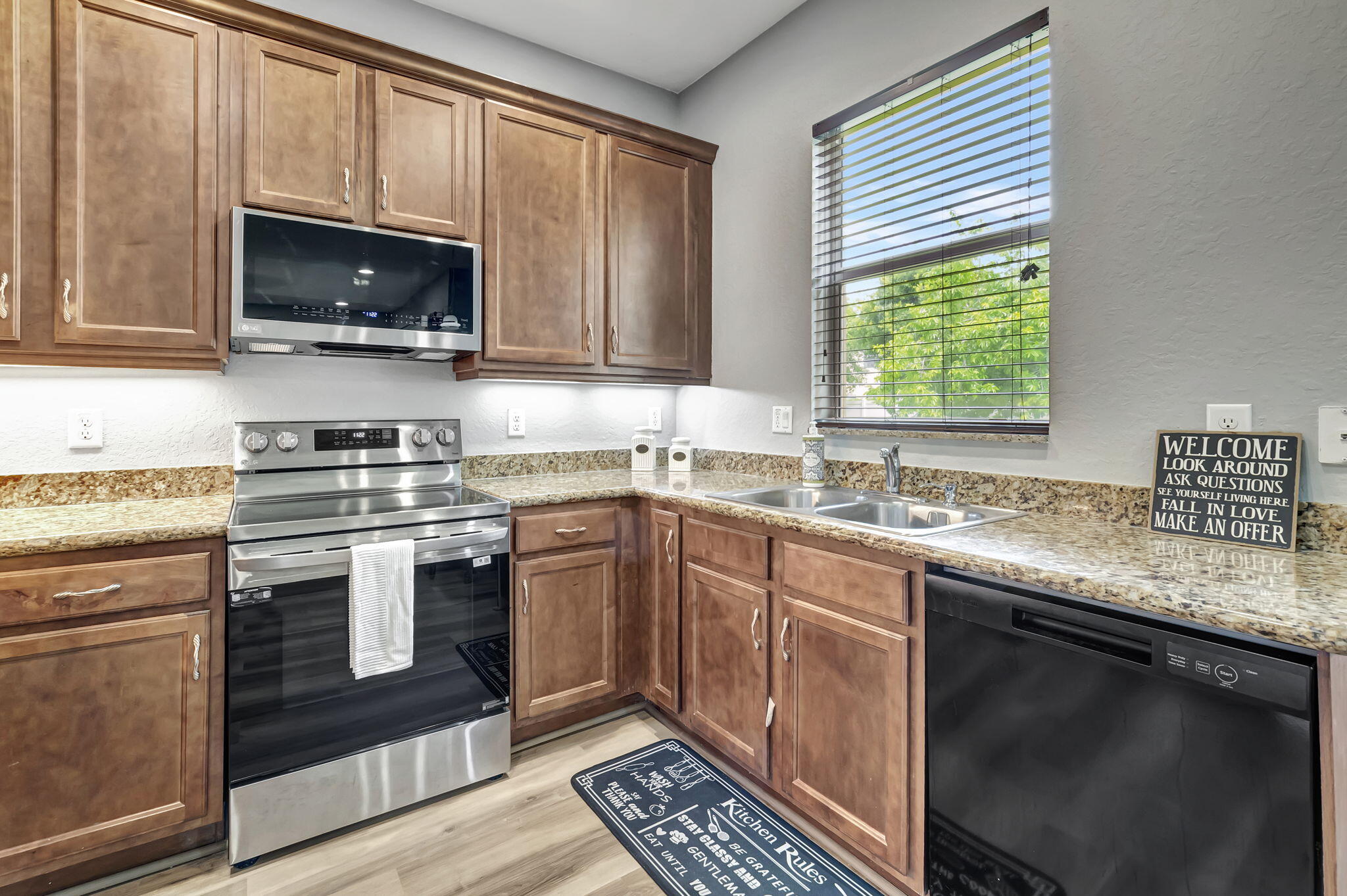 11043 Bitternut Hickory Lane