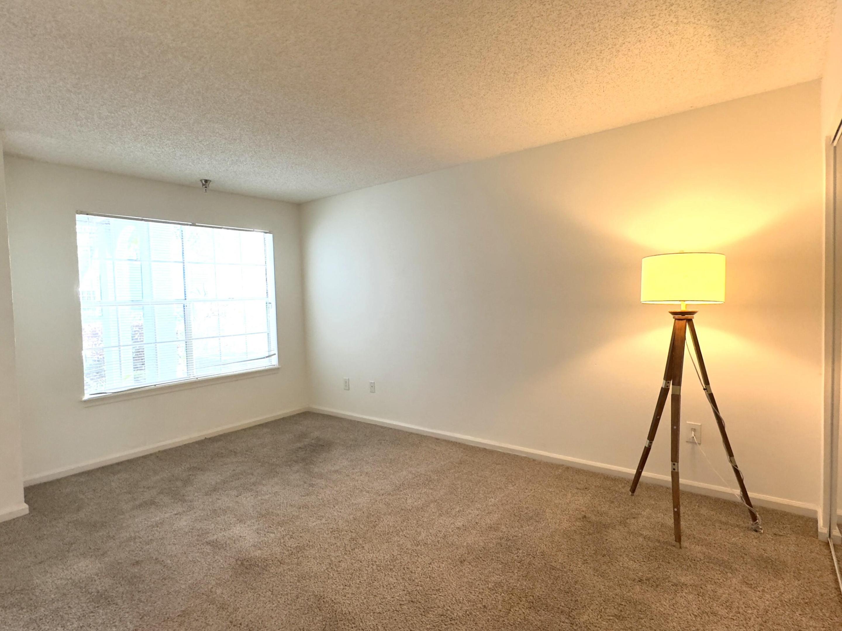 1000 Crystal Way G