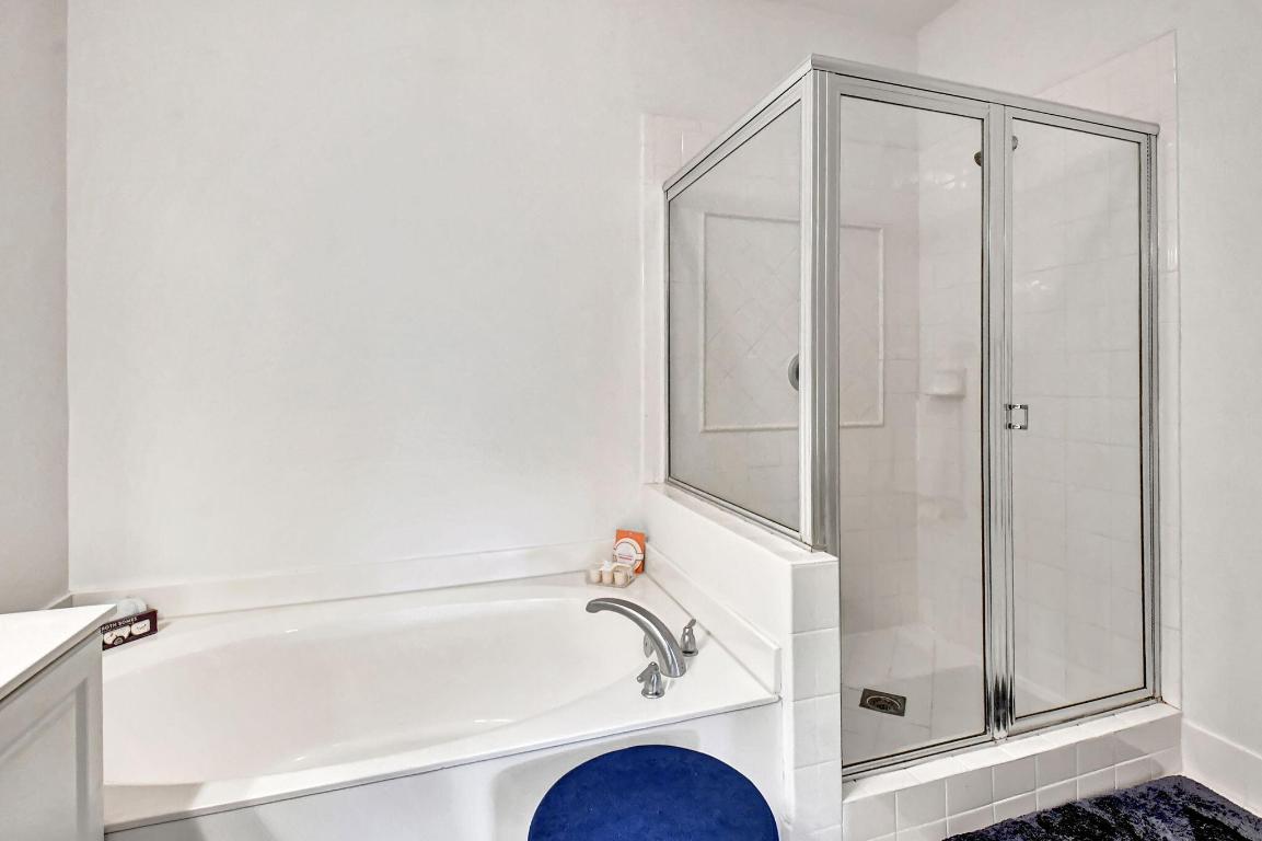 106 S Longport Circle H