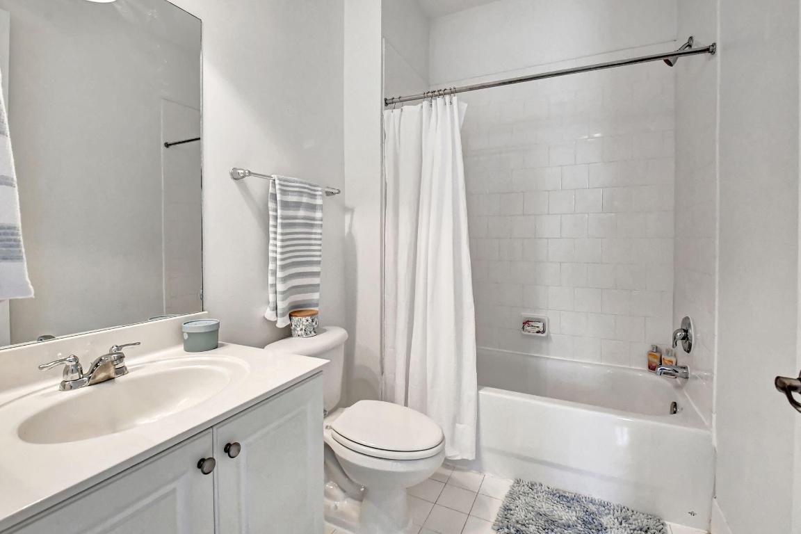 106 S Longport Circle H