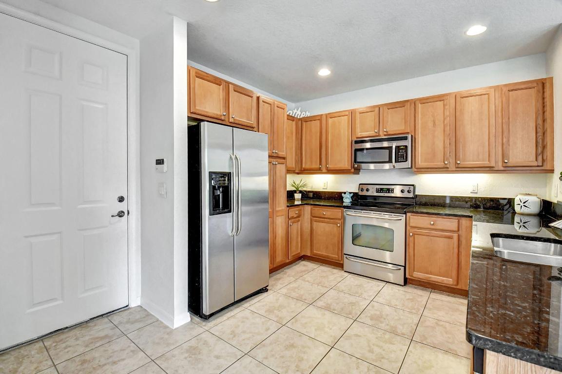 106 S Longport Circle H