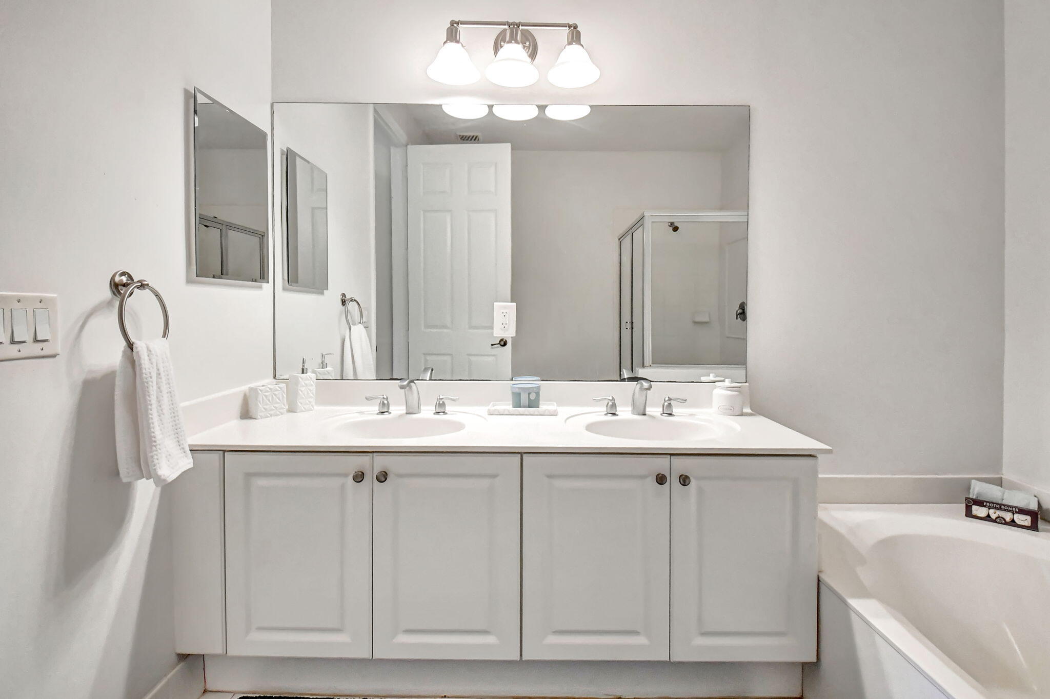 106 S Longport Circle H