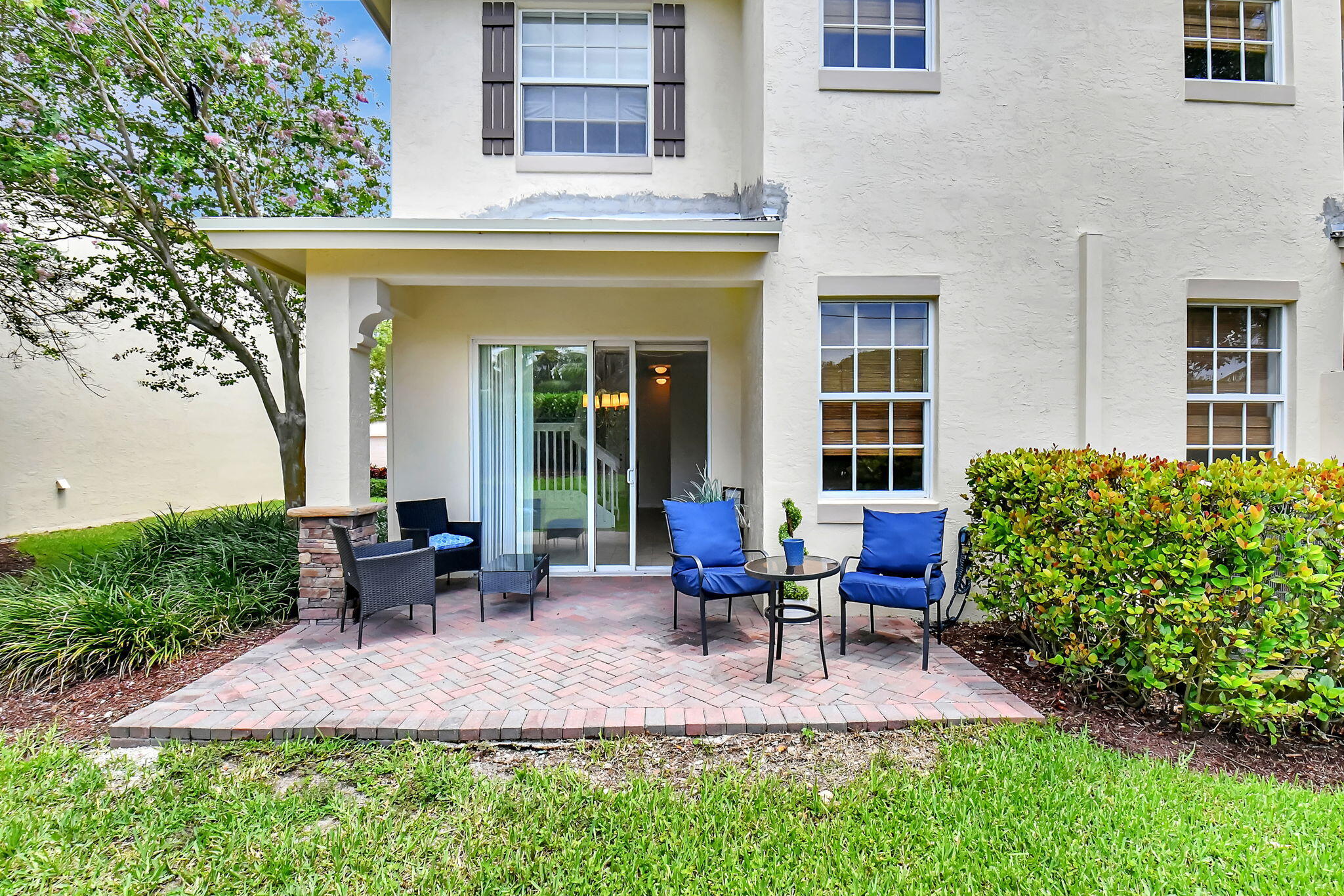 106 S Longport Circle H