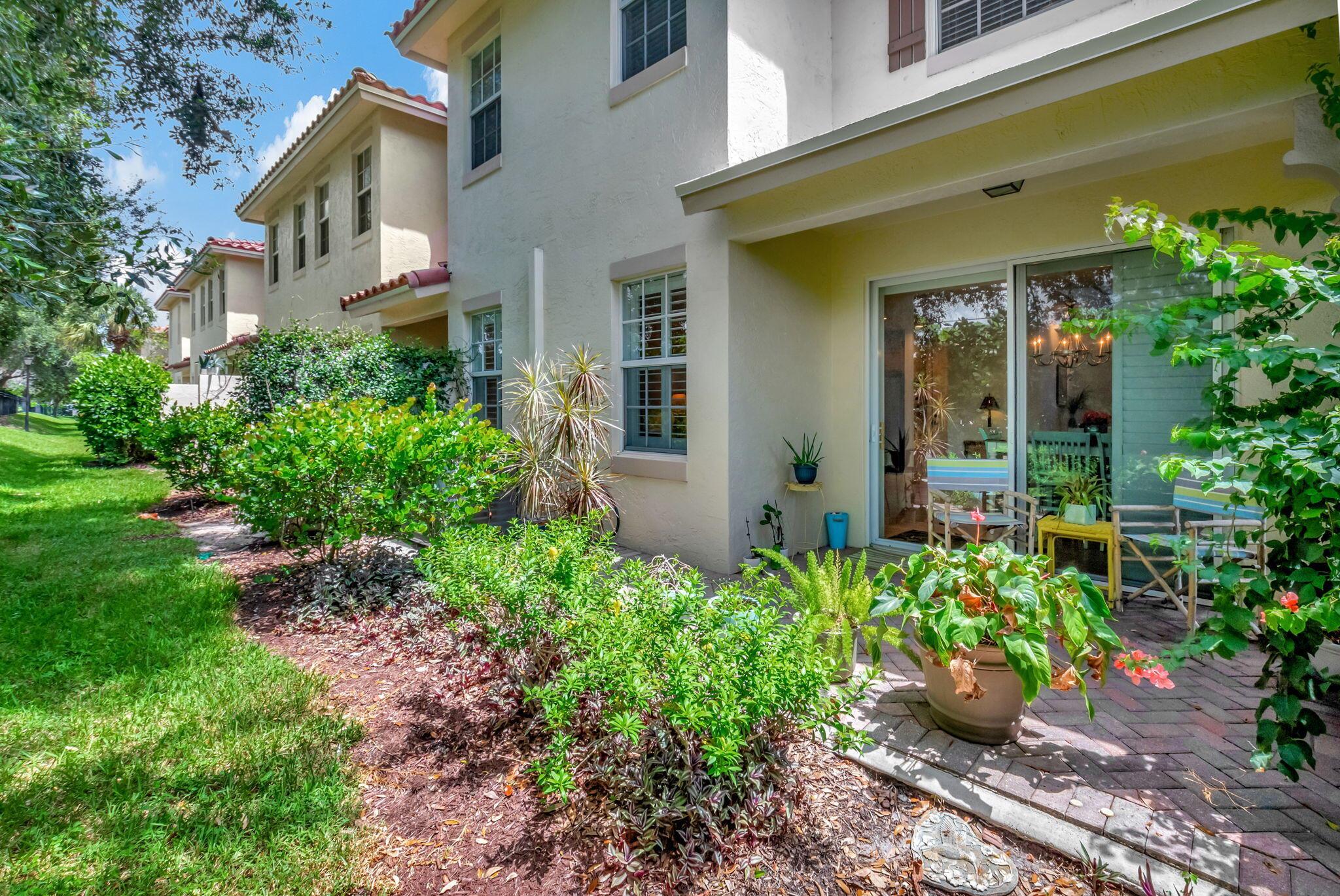 125 N Longport Circle A