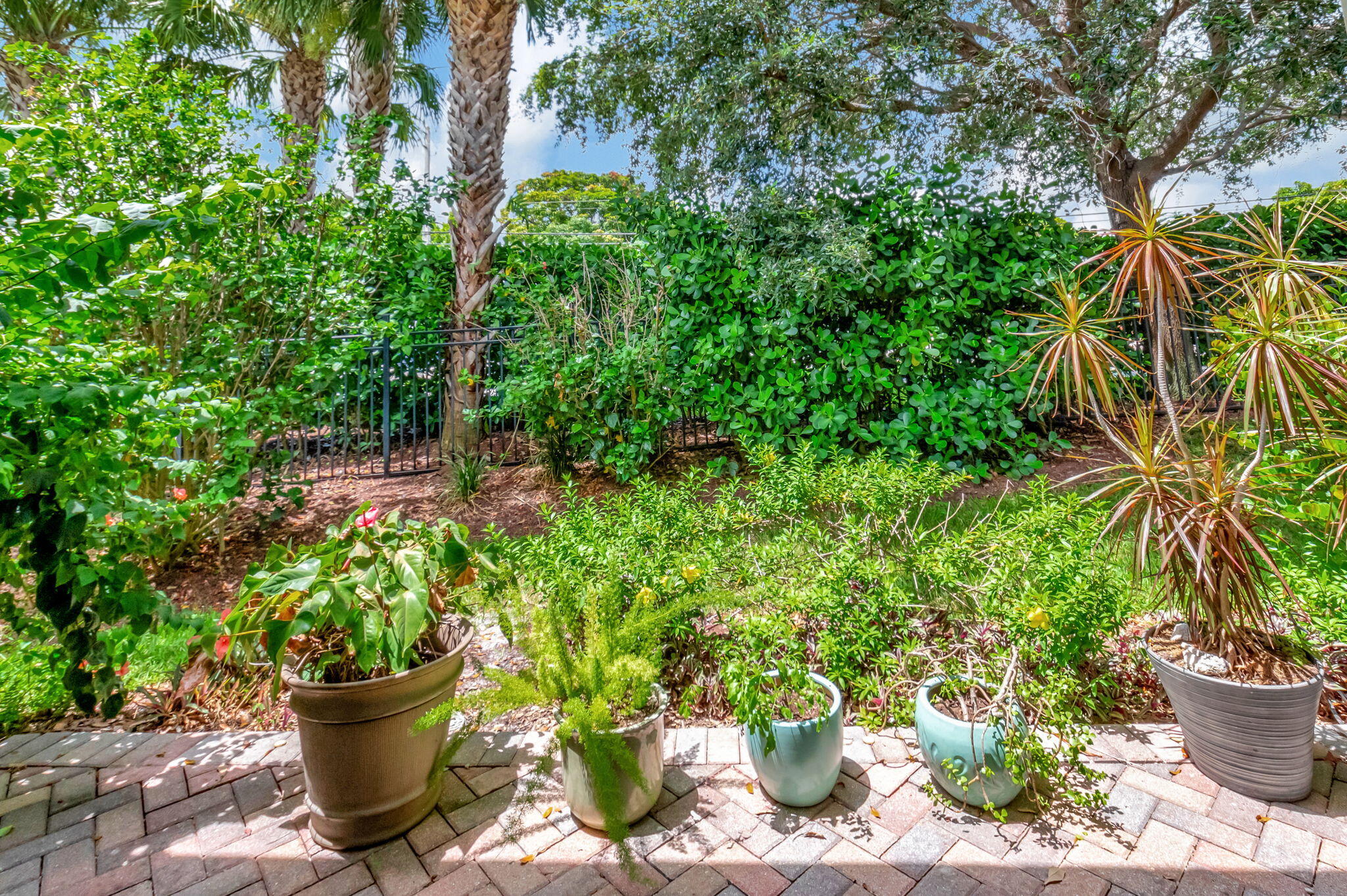 125 N Longport Circle A