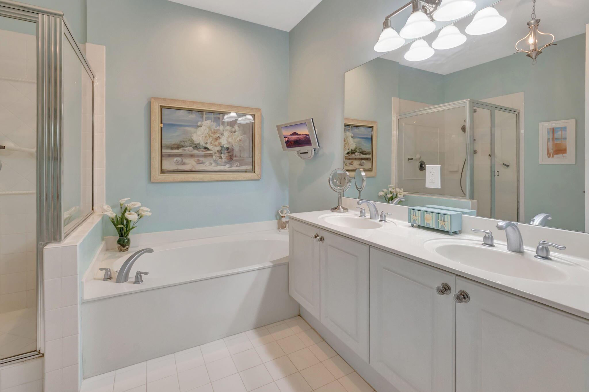 125 N Longport Circle A