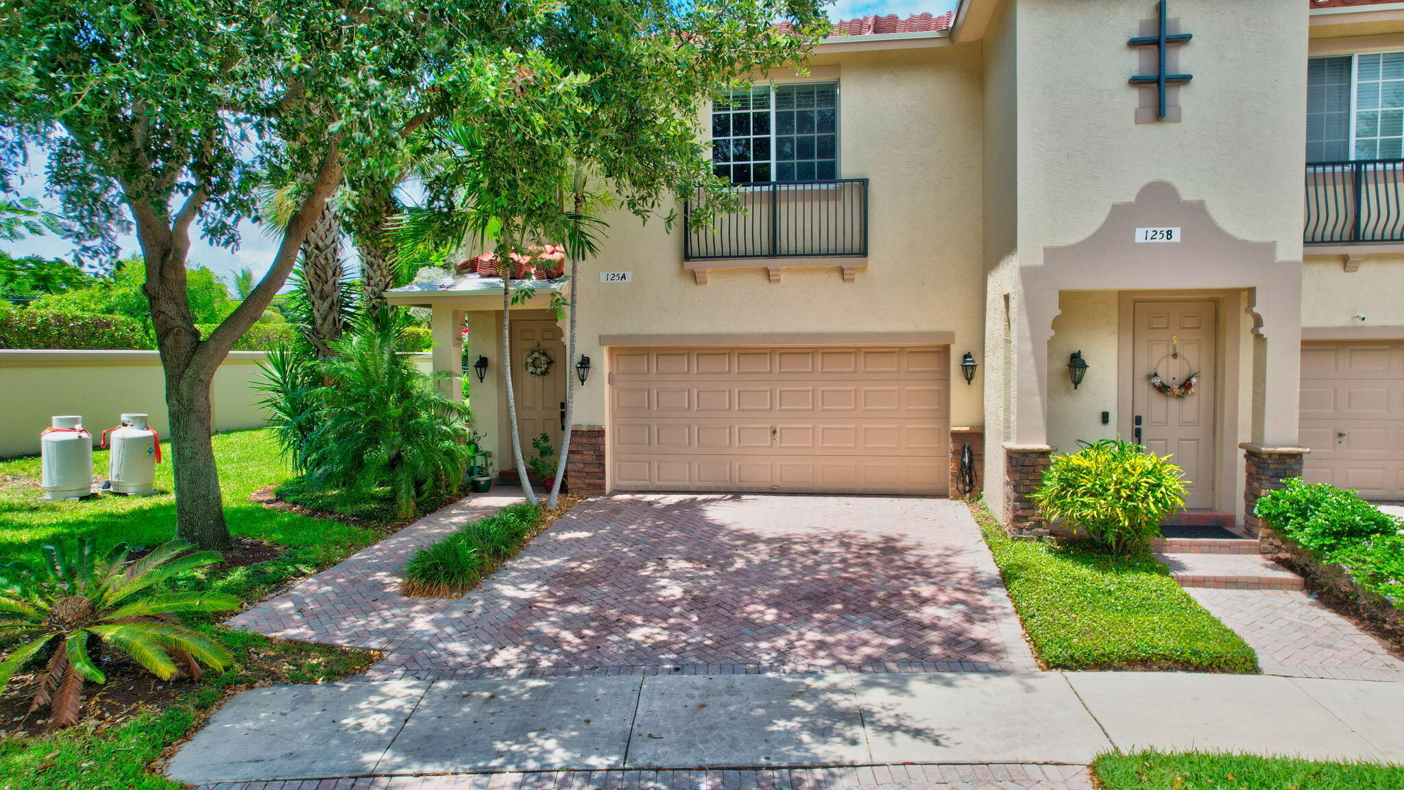 125 N Longport Circle A