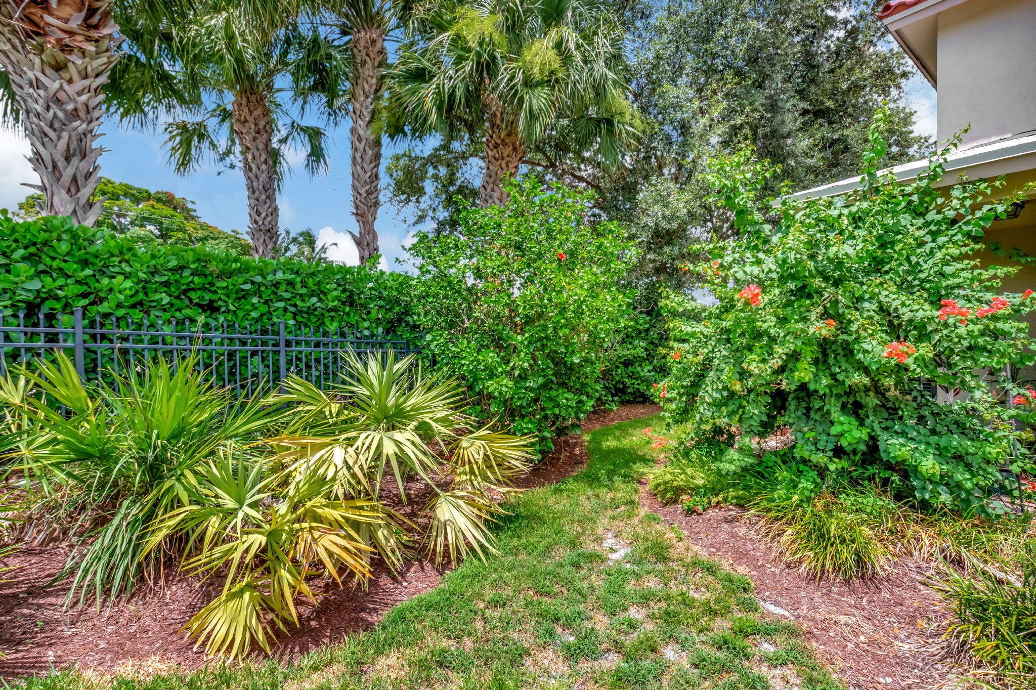 125 N Longport Circle A