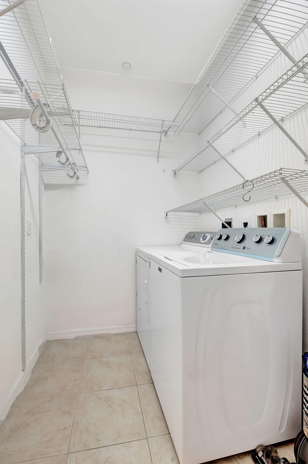 118 N Longport Circle D1