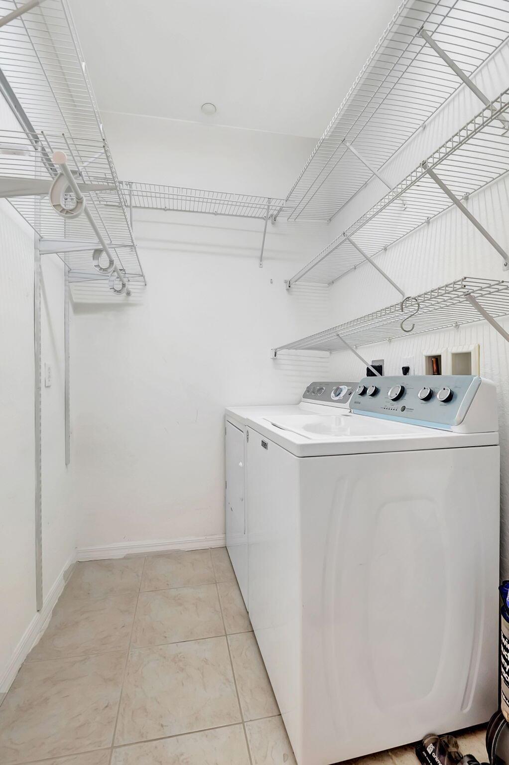 118 N Longport Circle D1