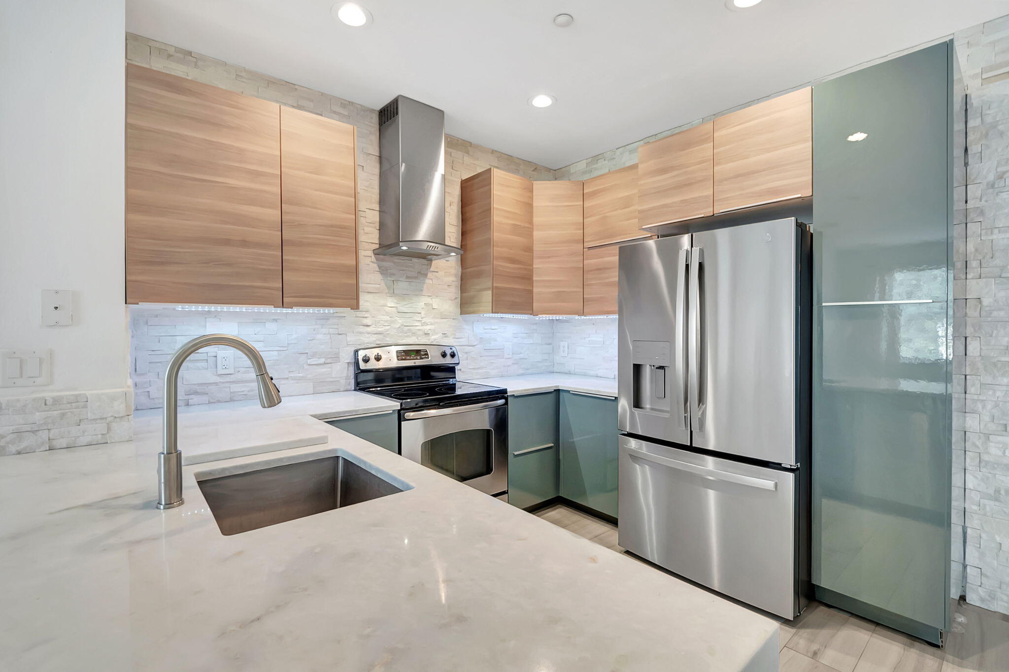 118 N Longport Circle D1