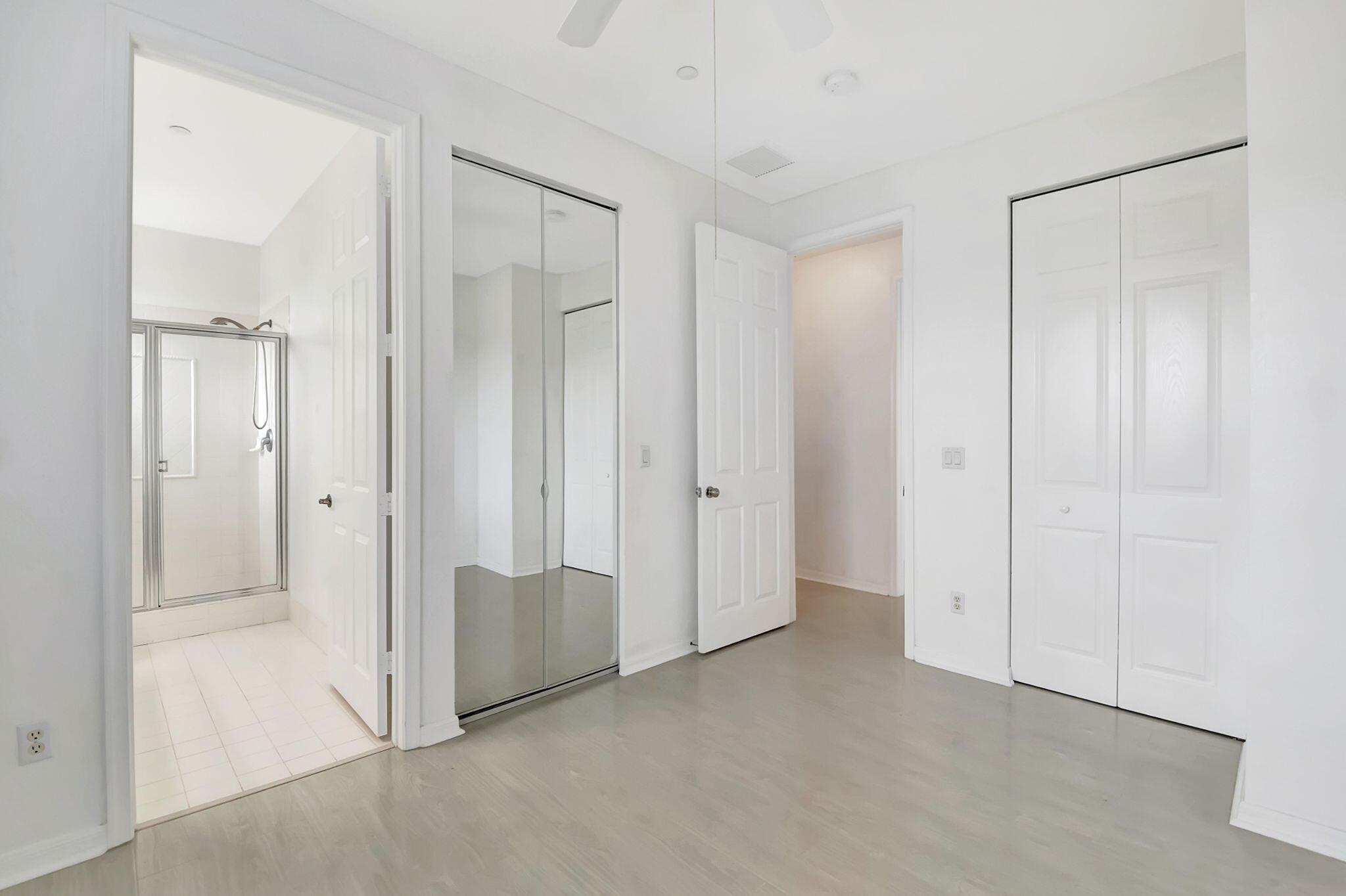 118 N Longport Circle D1