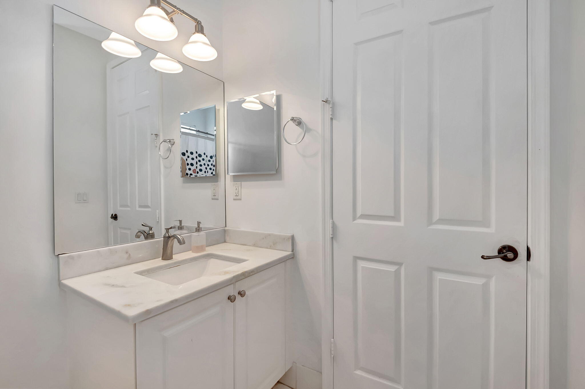 118 N Longport Circle D1