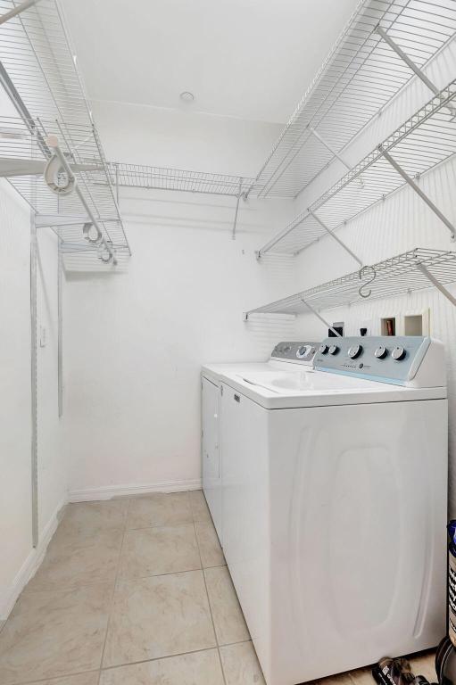 118 N Longport Circle D1