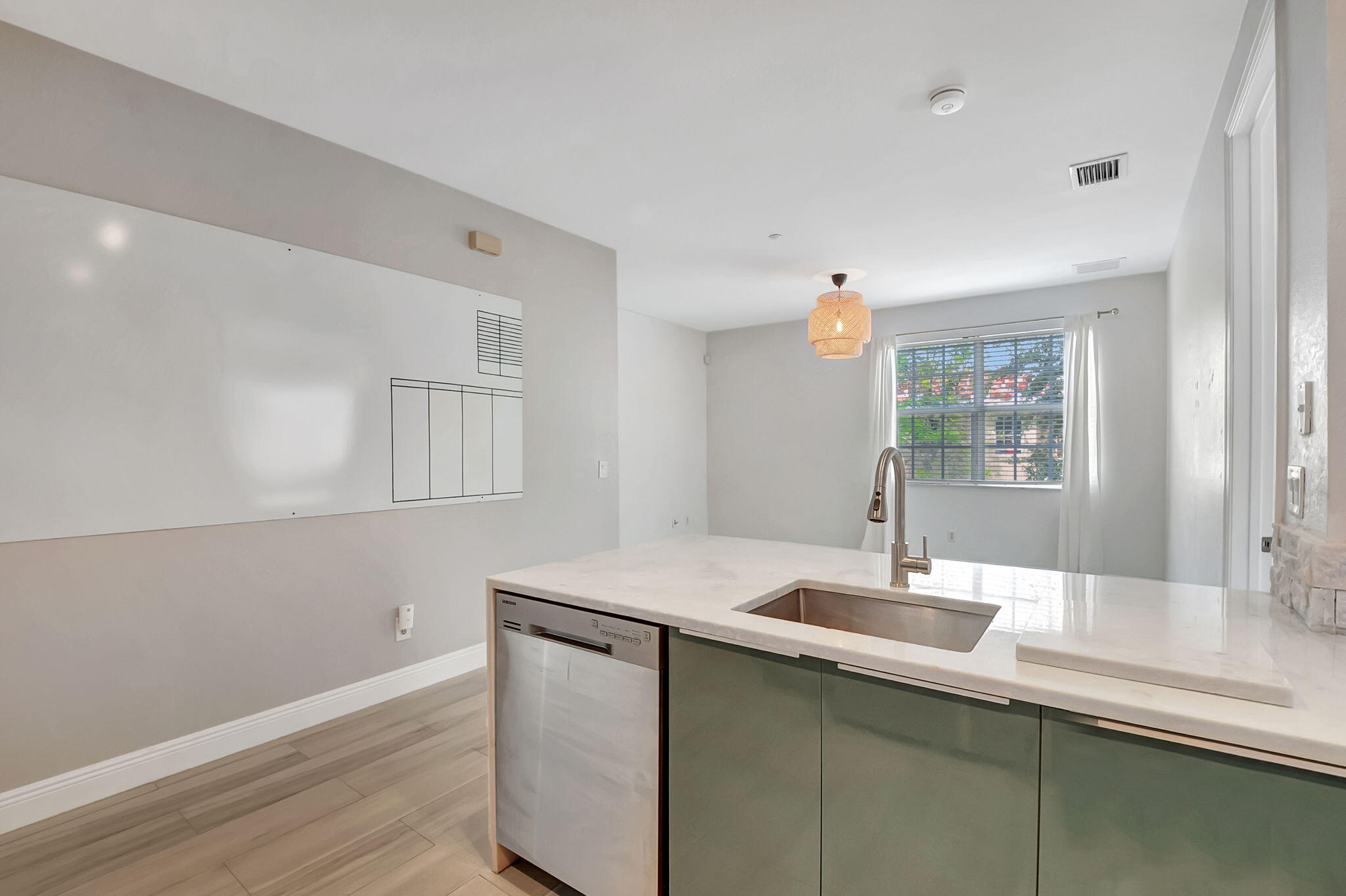 118 N Longport Circle D1