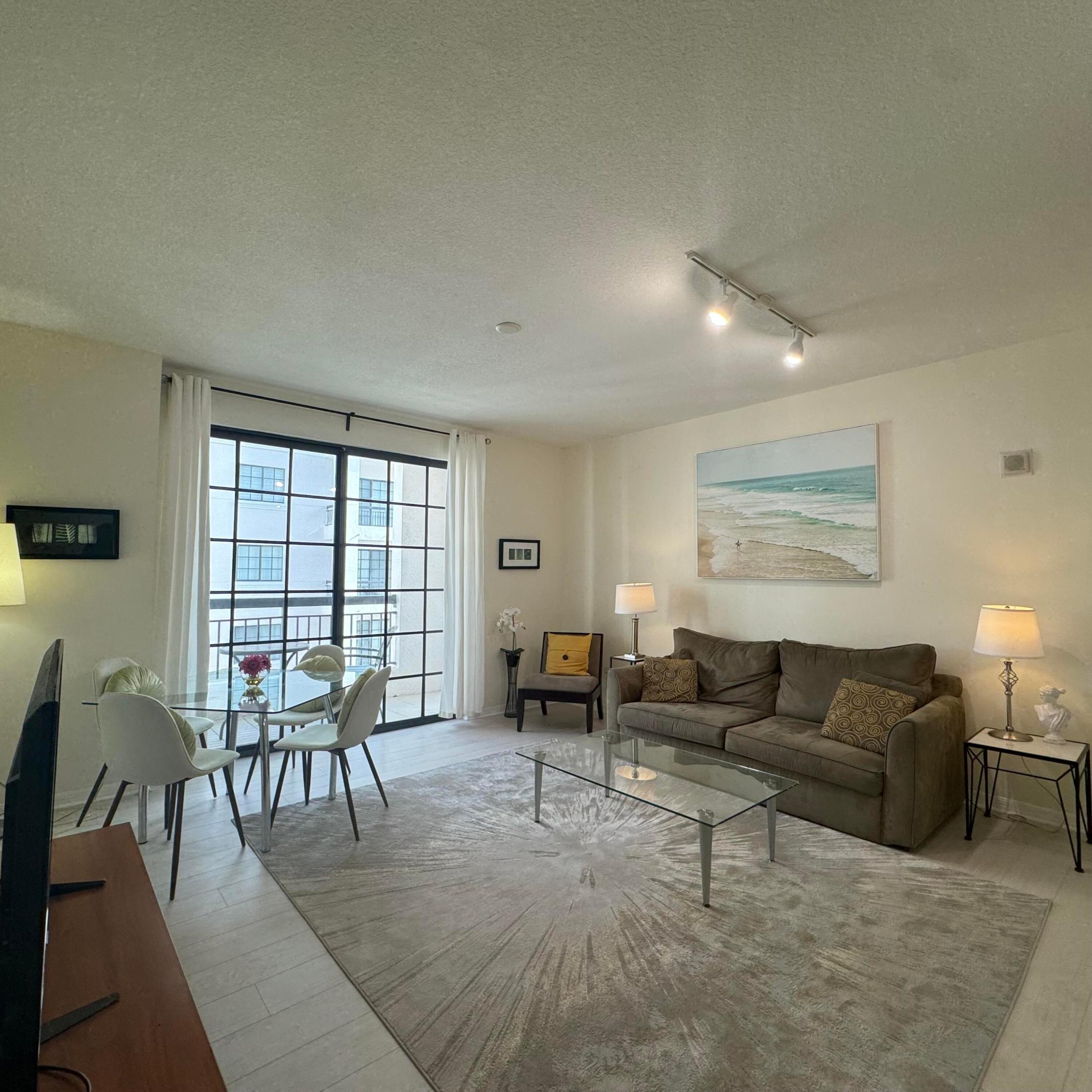 233 S Federal Hwy Highway 704