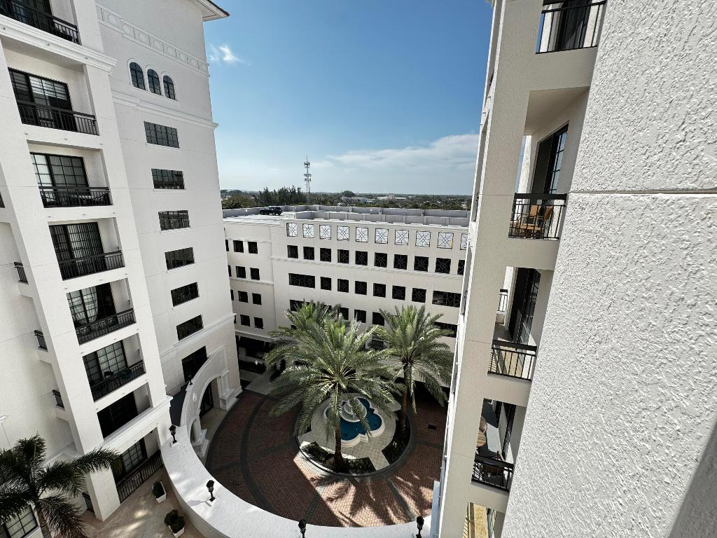 233 S Federal Hwy Highway 704