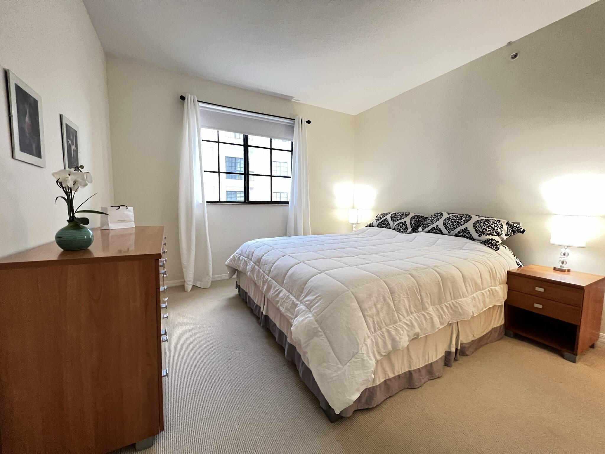 233 S Federal Hwy Highway 704