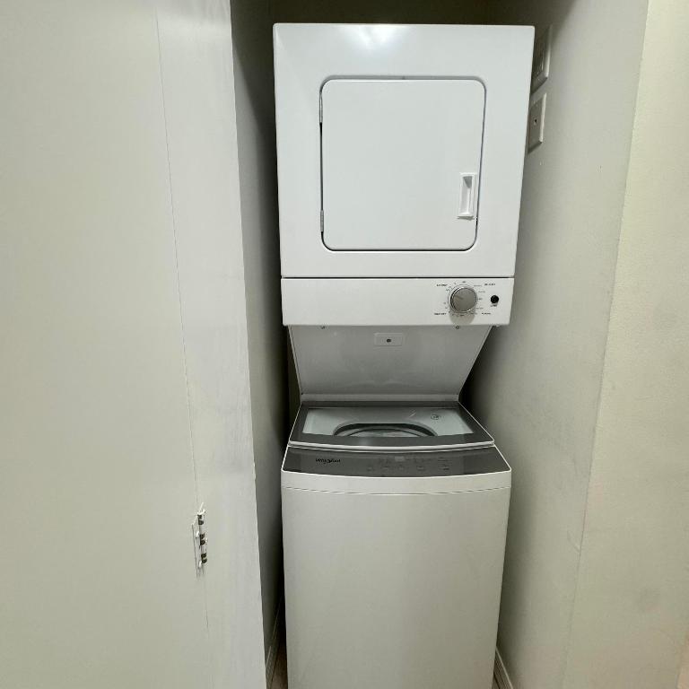 233 S Federal Hwy Highway 704