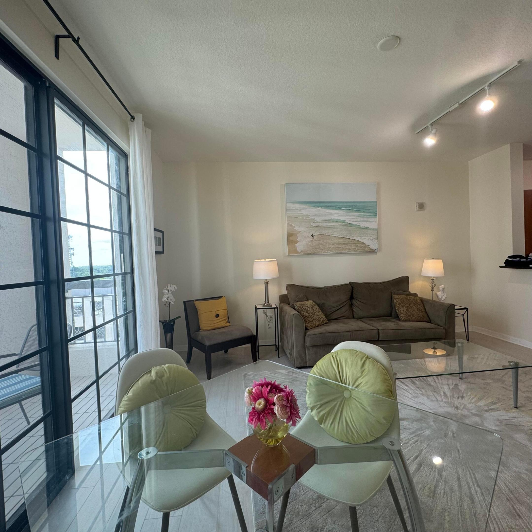 233 S Federal Hwy Highway 704