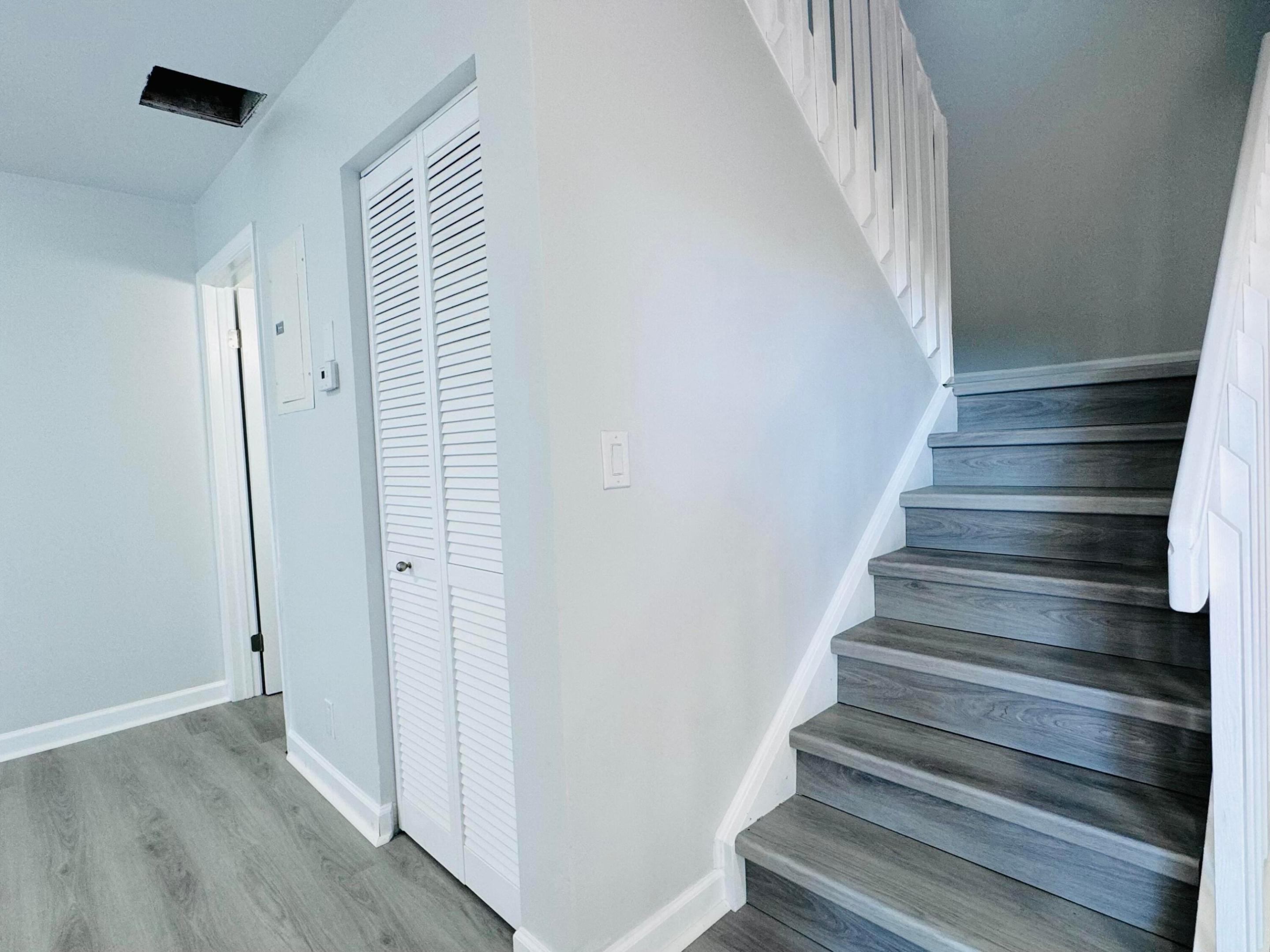 7652 Courtyard Run W