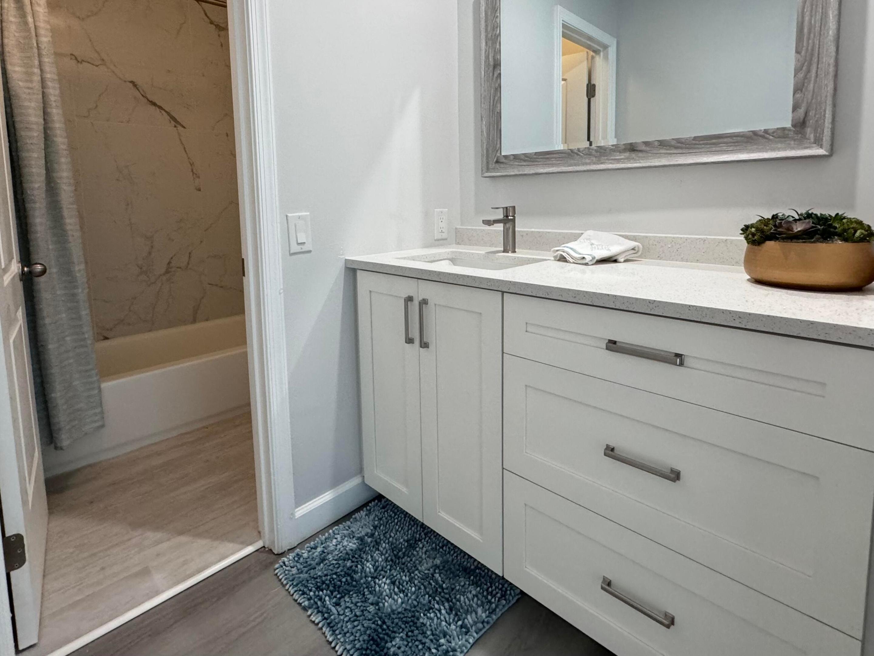 7652 Courtyard Run W