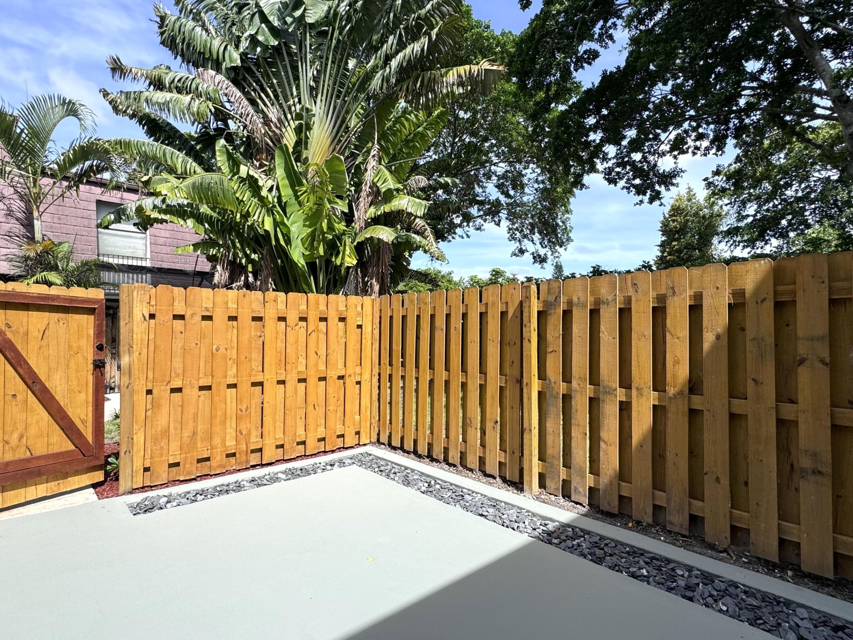 7652 Courtyard Run W