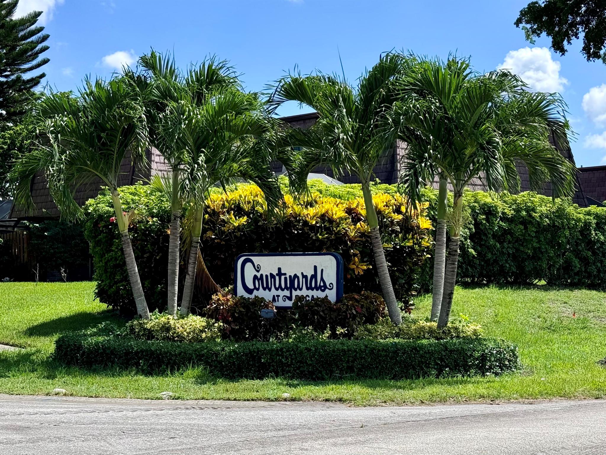 7652 Courtyard Run W