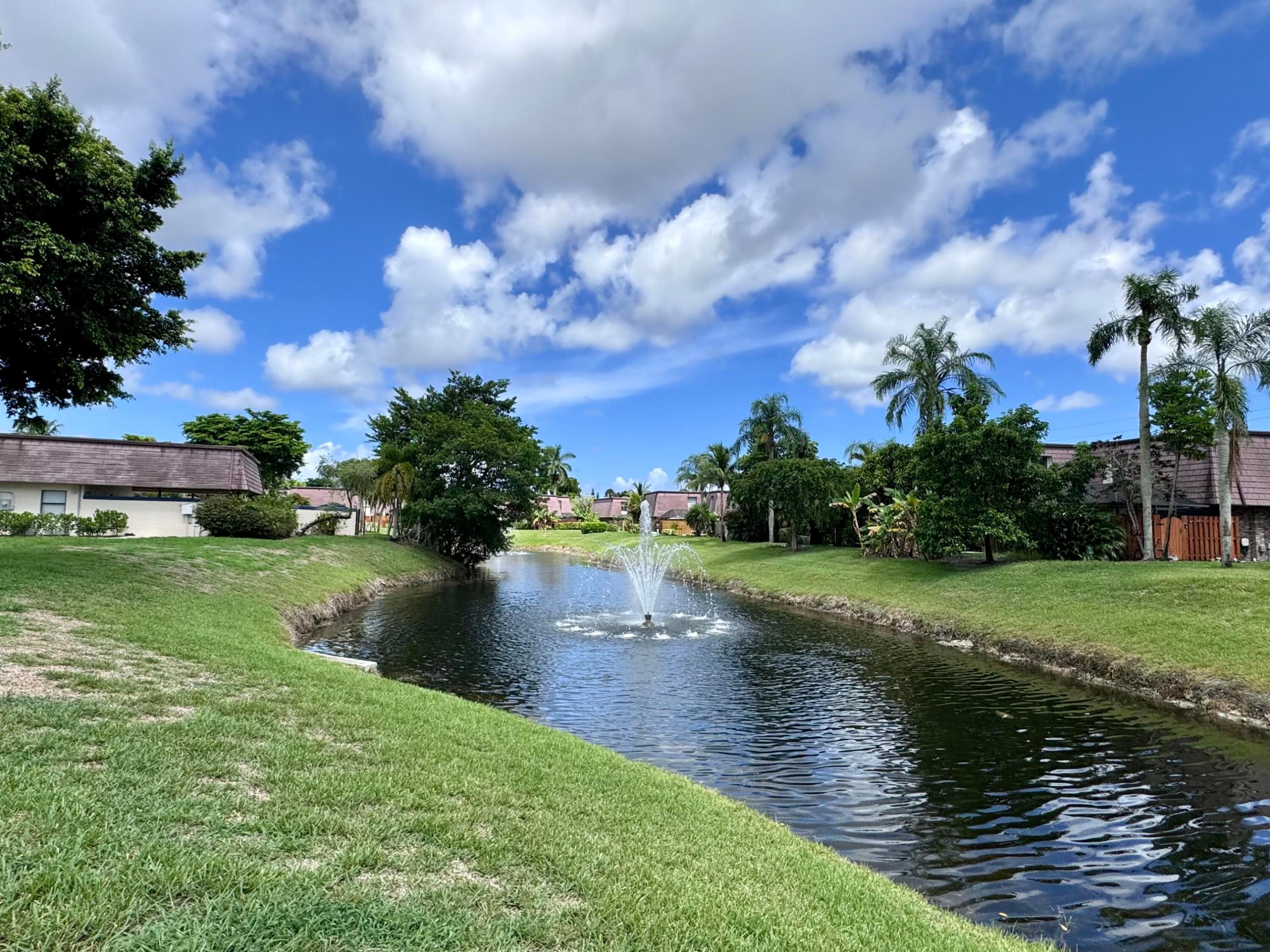 7652 Courtyard Run W