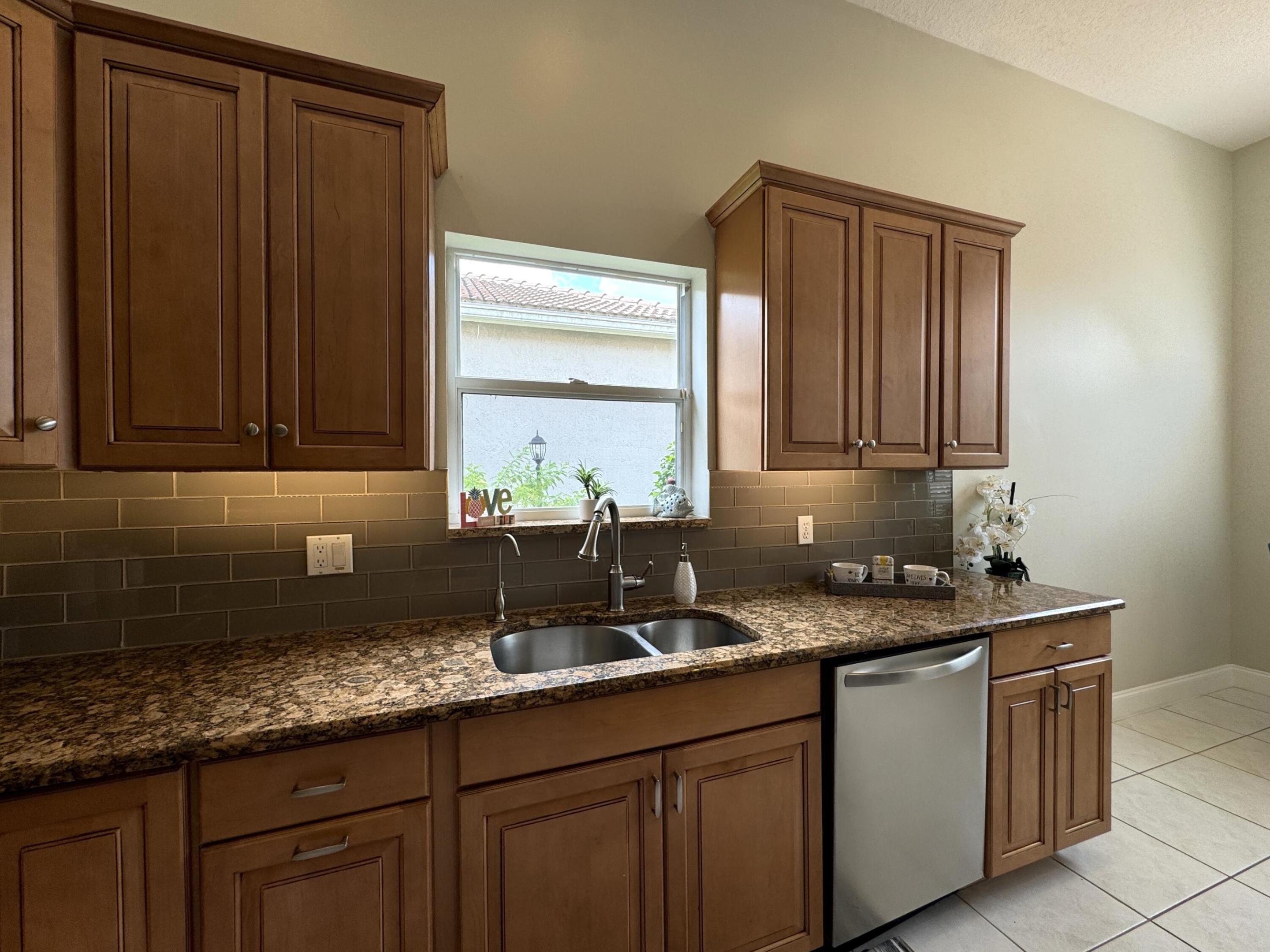 16658 La Mesa Drive