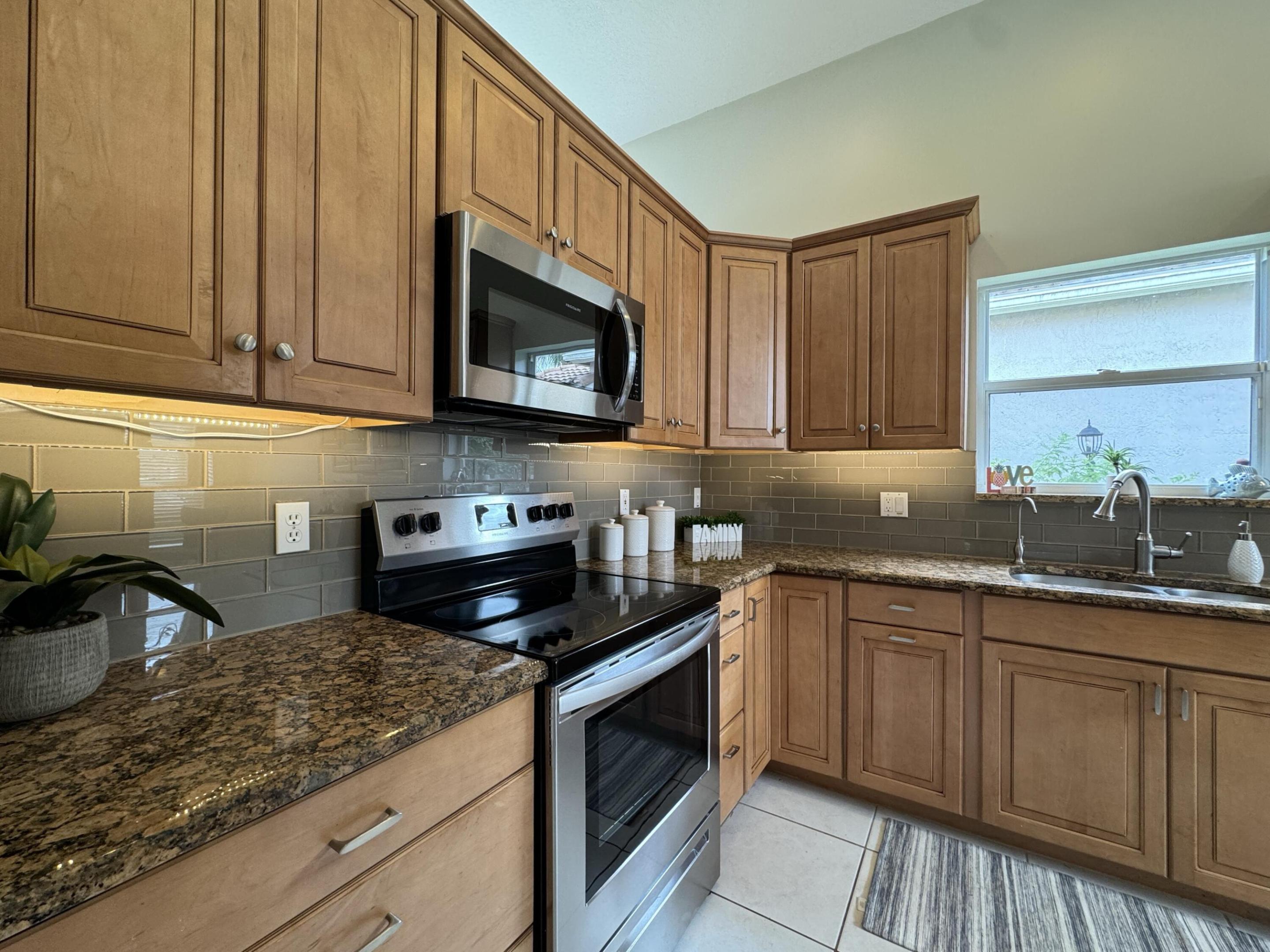 16658 La Mesa Drive