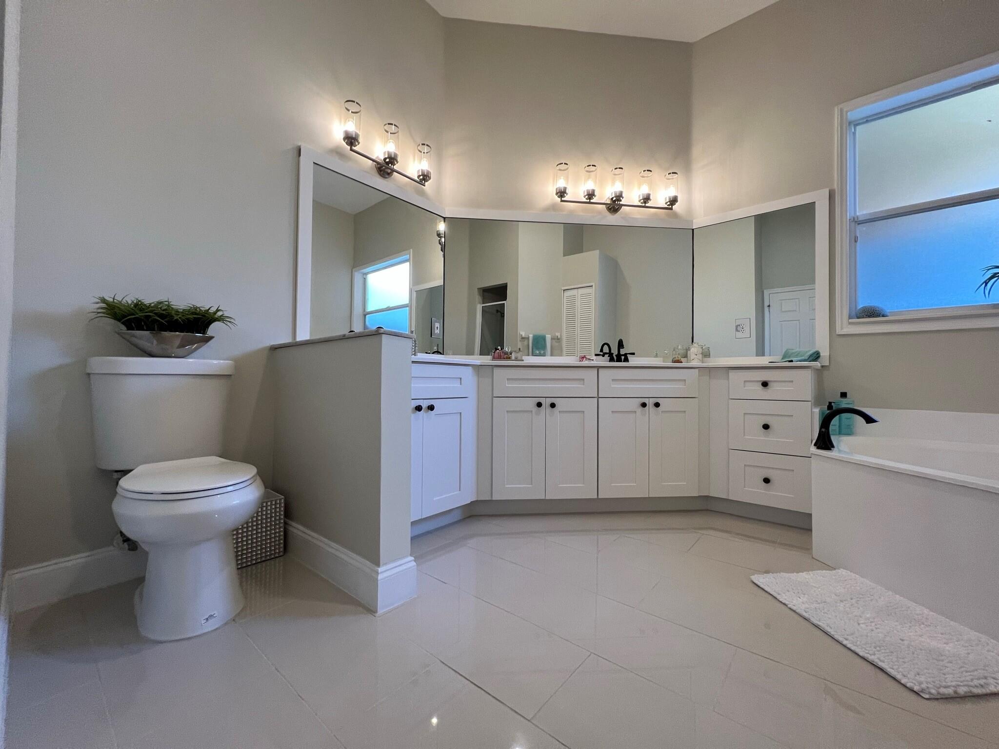 16658 La Mesa Drive
