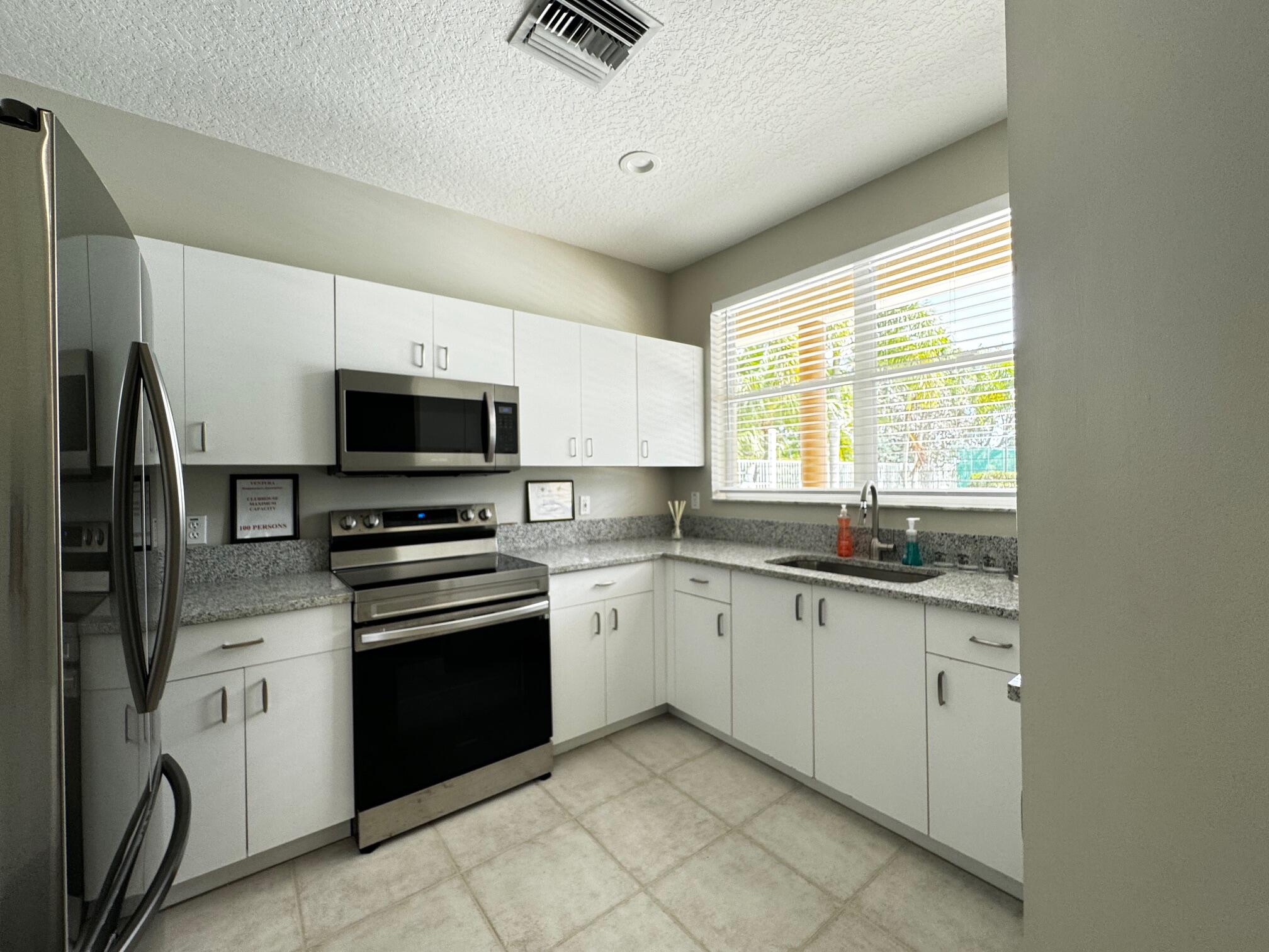 16658 La Mesa Drive