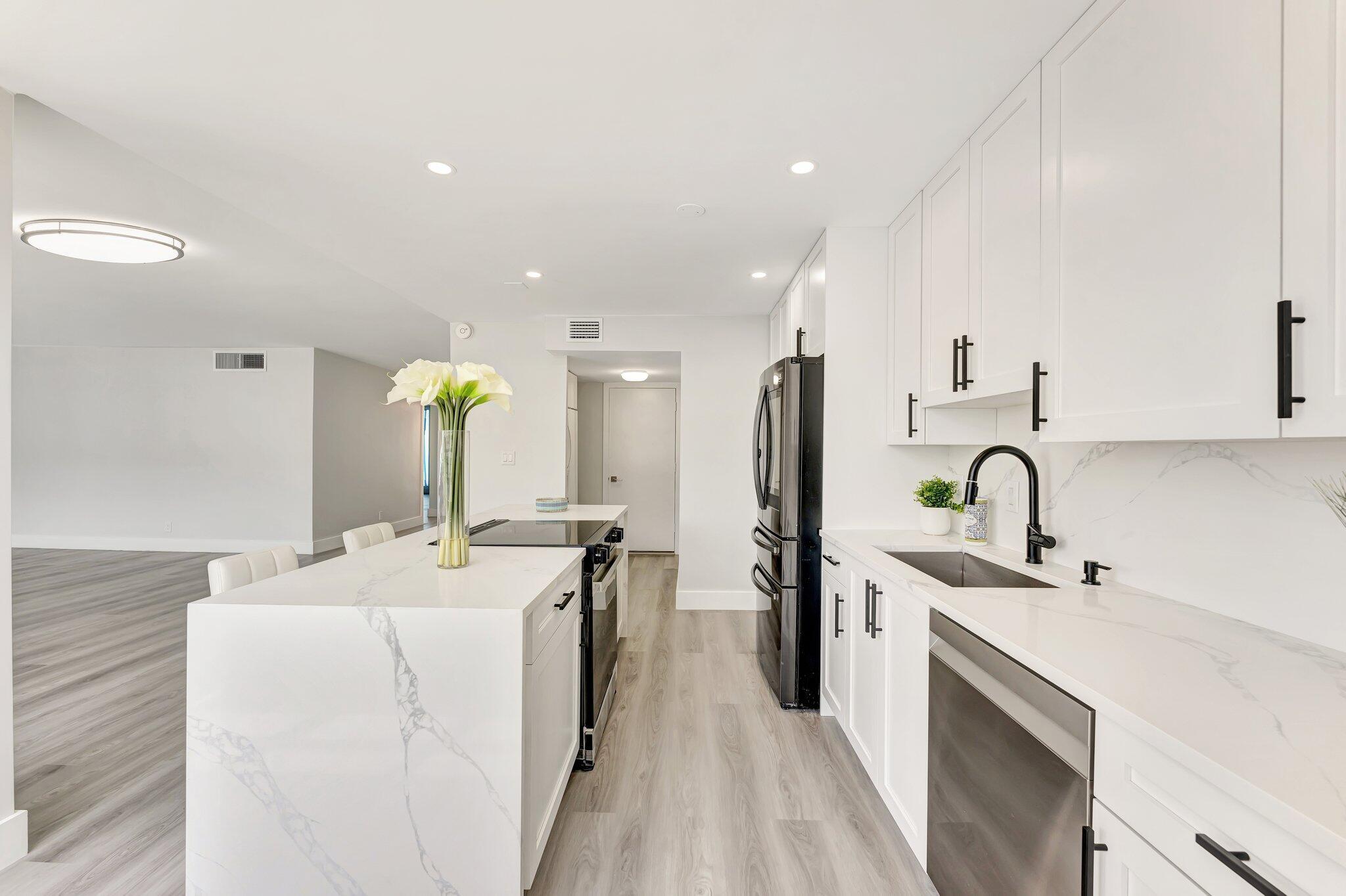 1180 S Ocean Boulevard 15b