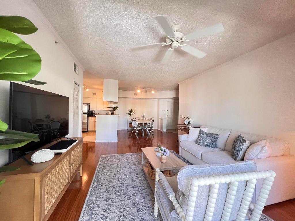 1306 Tuscany Way 306