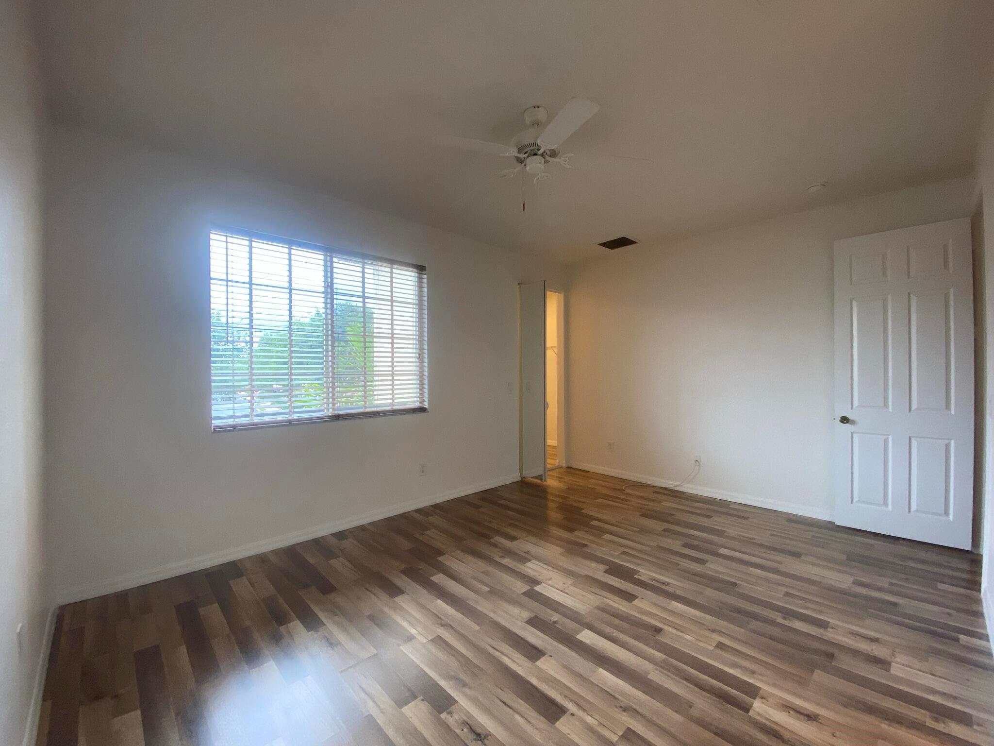 106 S Longport Circle 14d