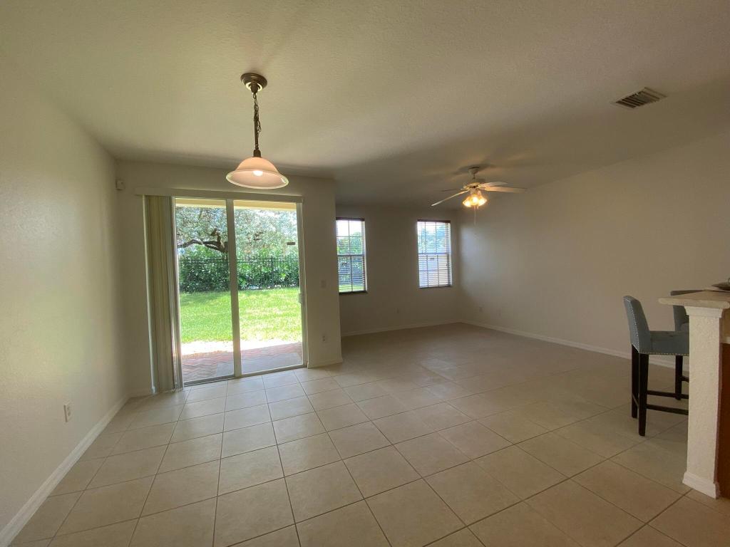 106 S Longport Circle 14d