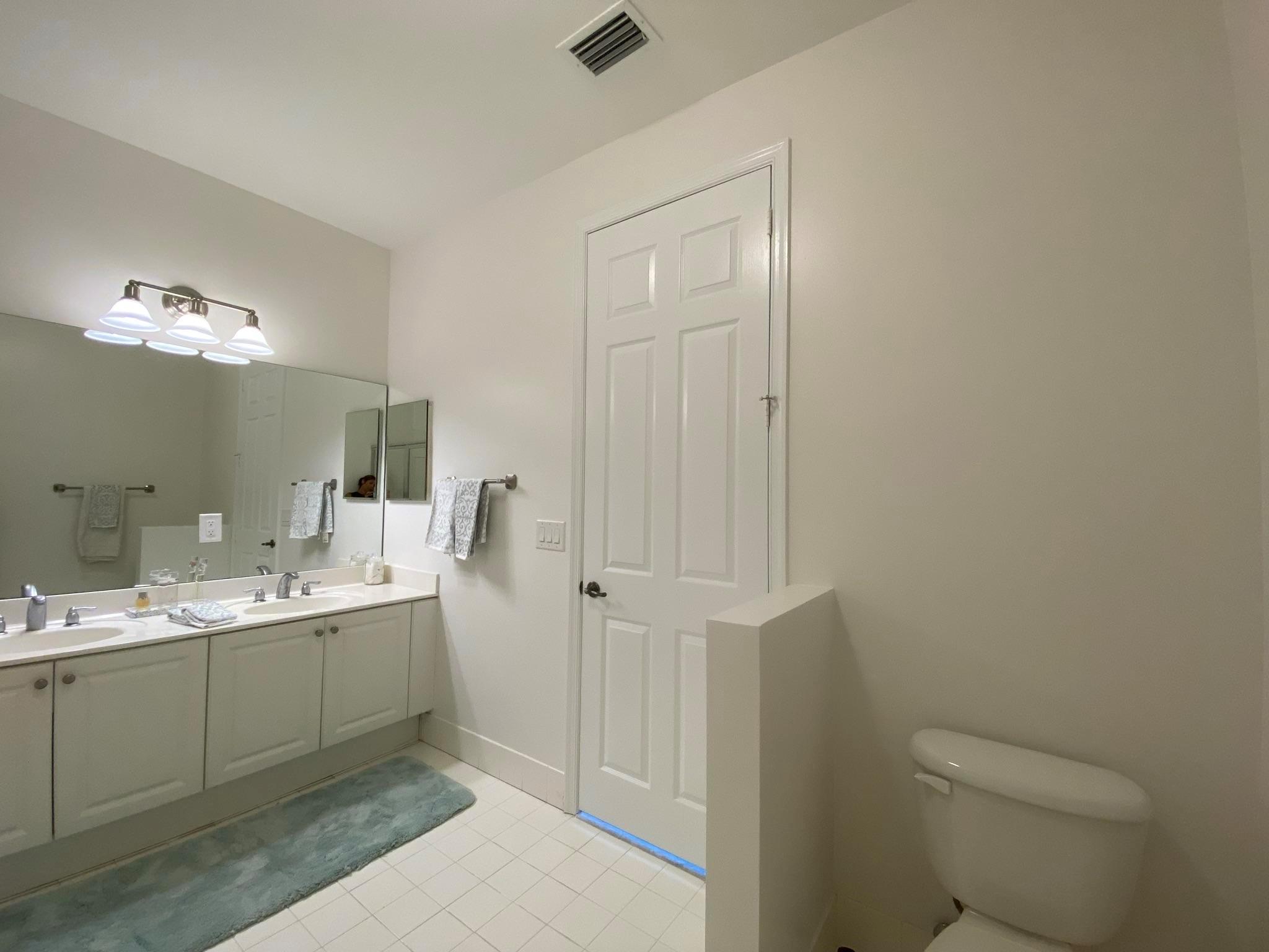 106 S Longport Circle 14d