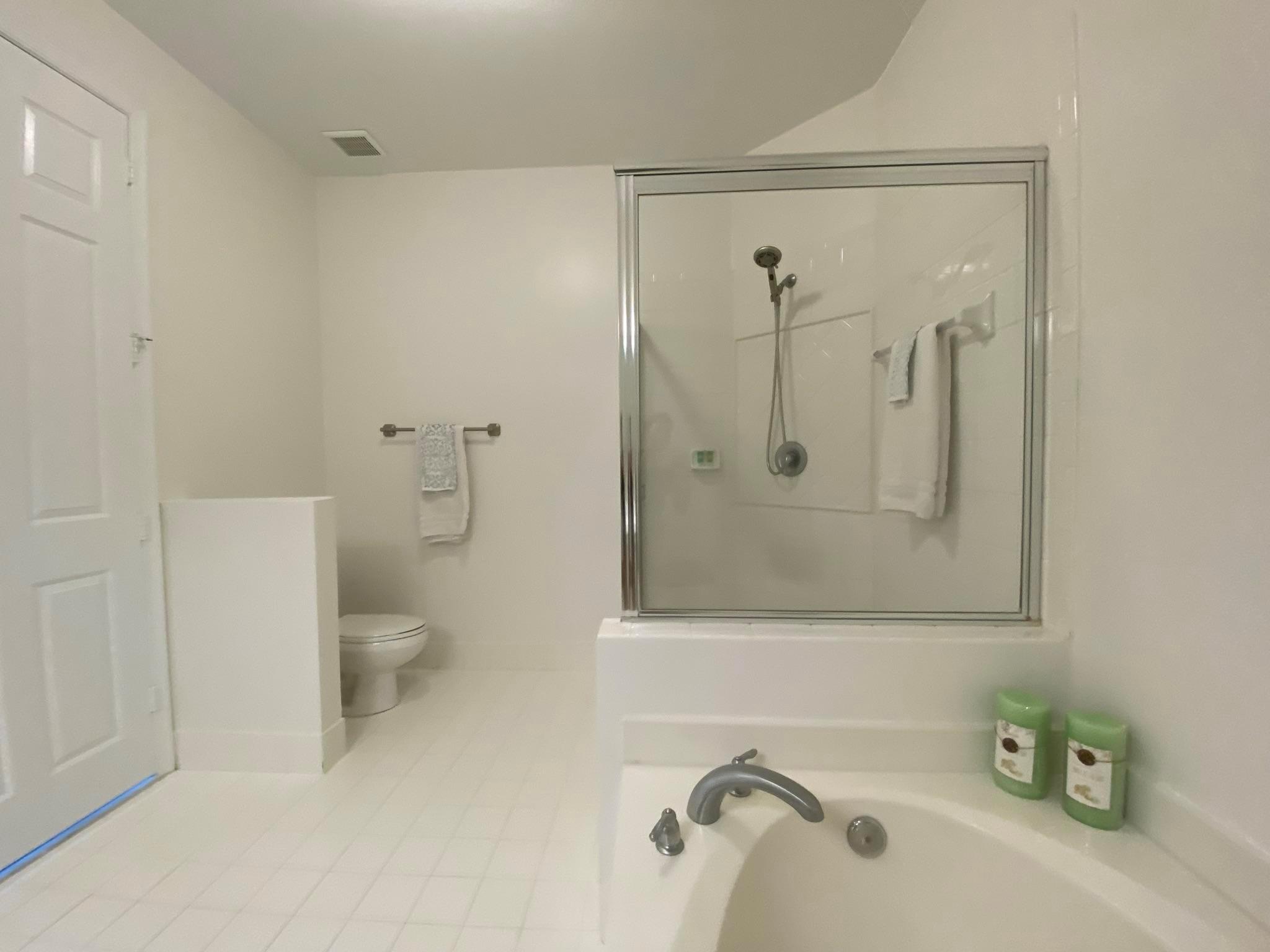 106 S Longport Circle 14d