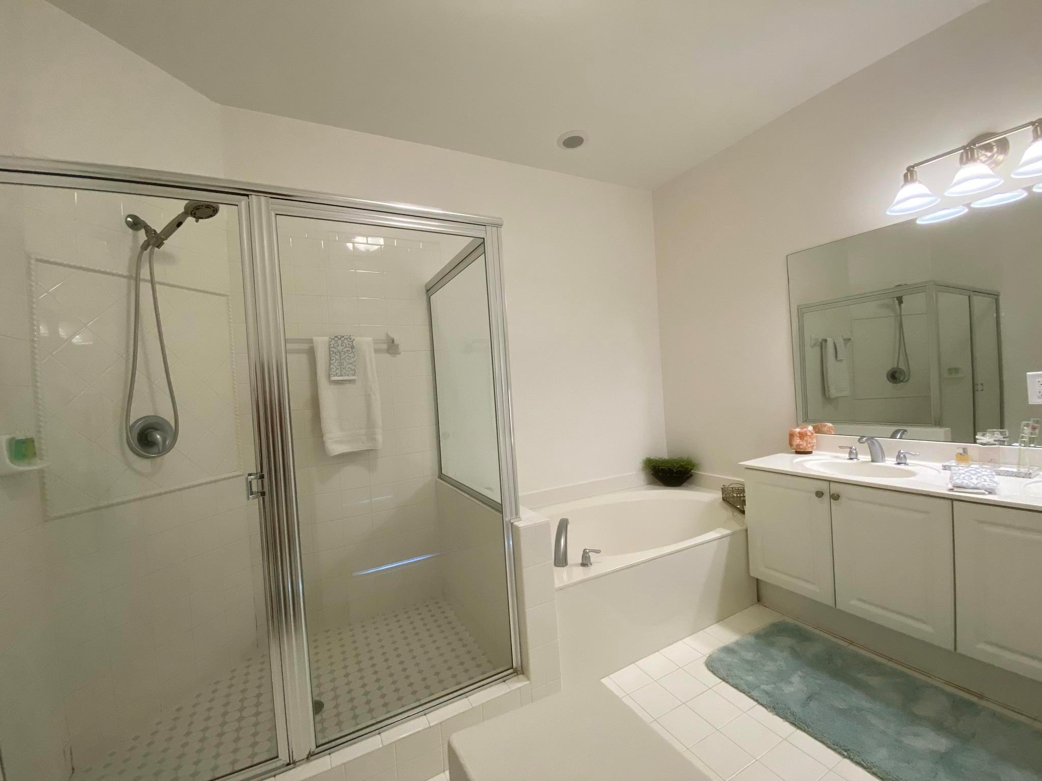 106 S Longport Circle 14d