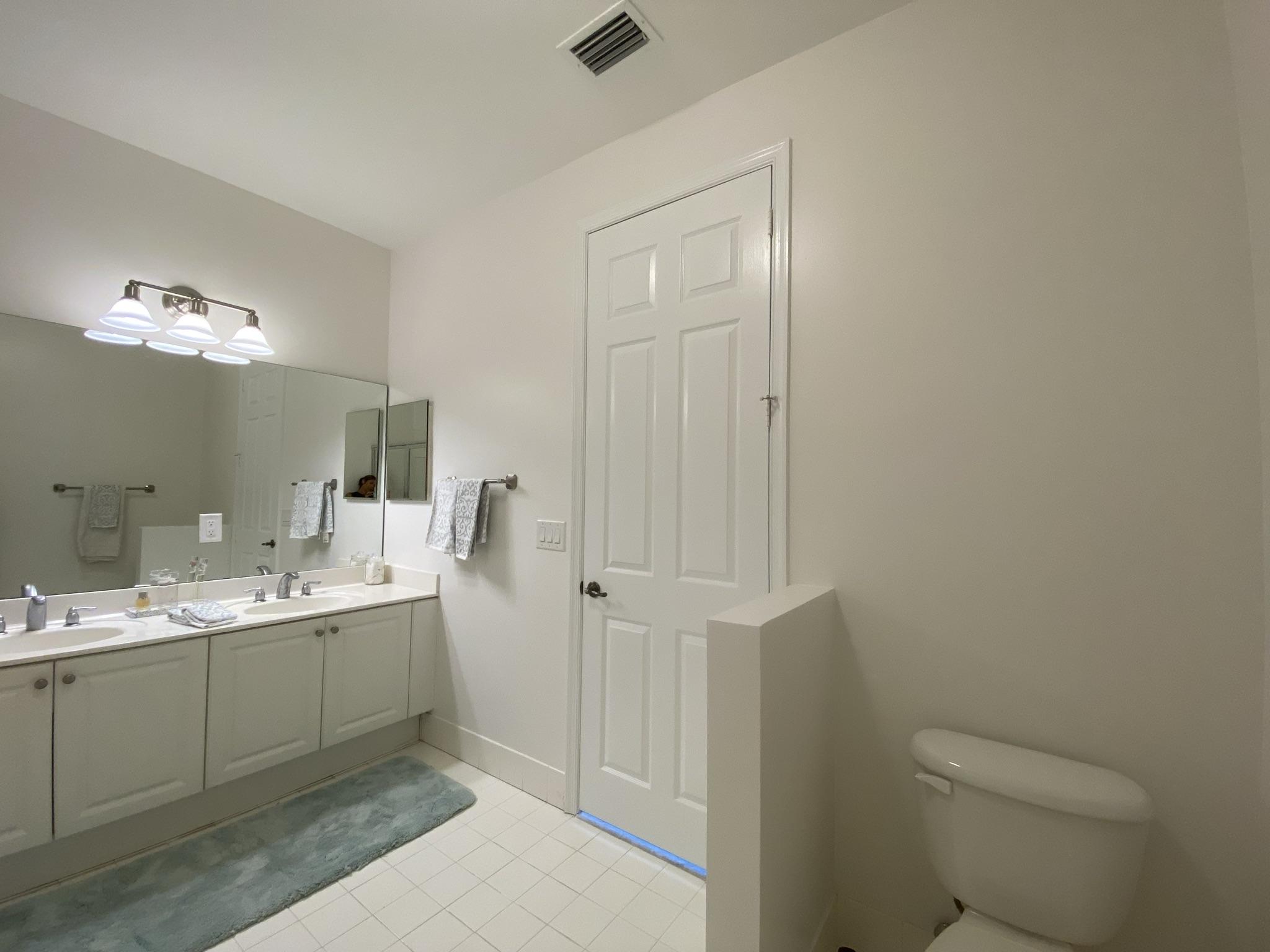 106 S Longport Circle 14d